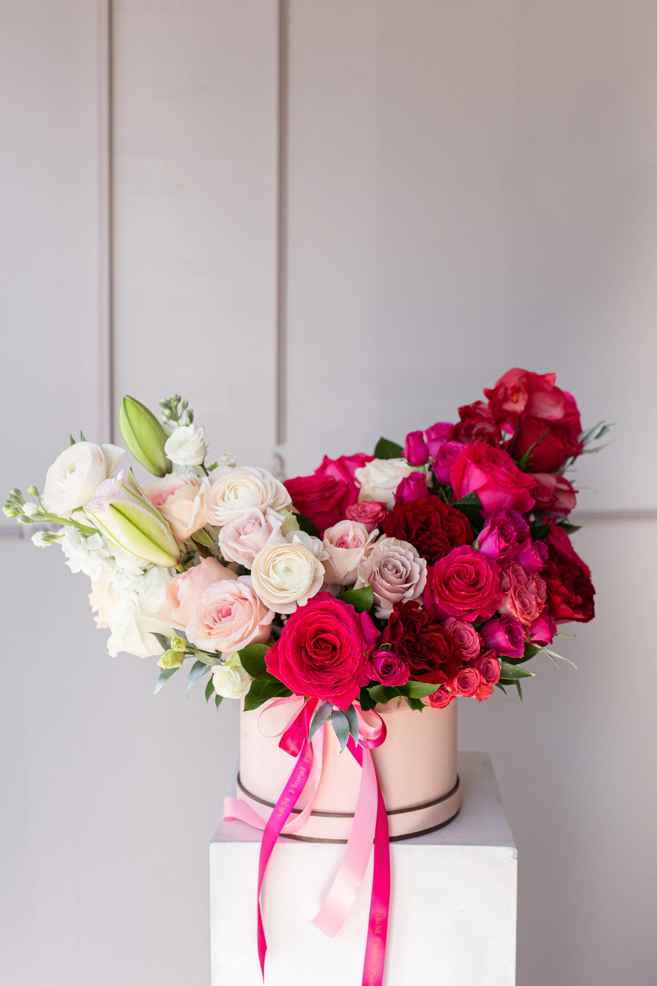 Modern & Traditional Flower Arrangements, Flower Bouquets. Same day