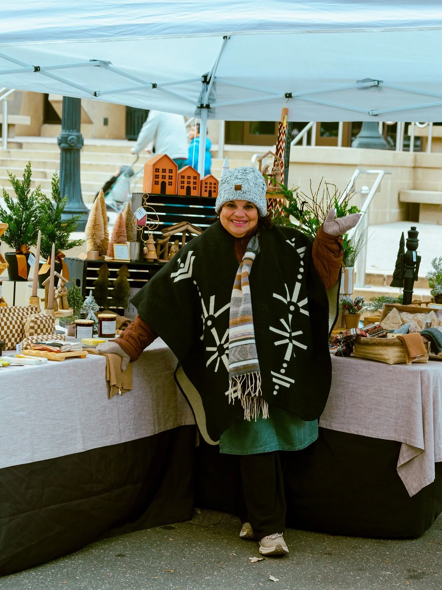 New Festival. New Fun.

After finding inspiration while at the European Markets I could not wait to get back home and put my ideas into action. Coincidentally, @raleighparks had an idea for a holiday market that aligned with ours. We at MAKRS could n