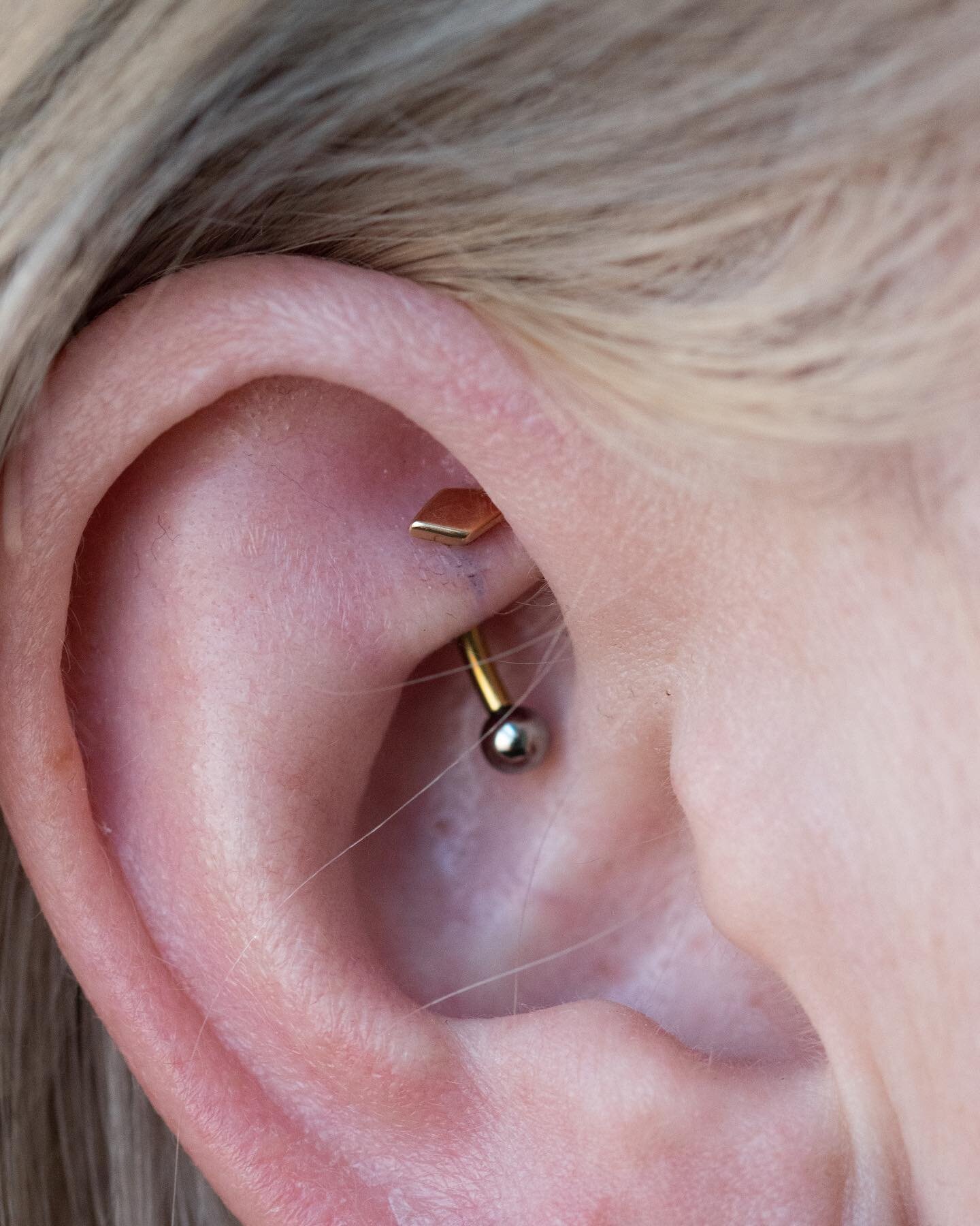 I wanna talk about something that feels a little bit scary sometimes - messing up a piercing. I did my very first rook (second slide) on Heather a month or so ago, and&hellip;. almost immediately took it out. It was way too shallow, and the likelihoo
