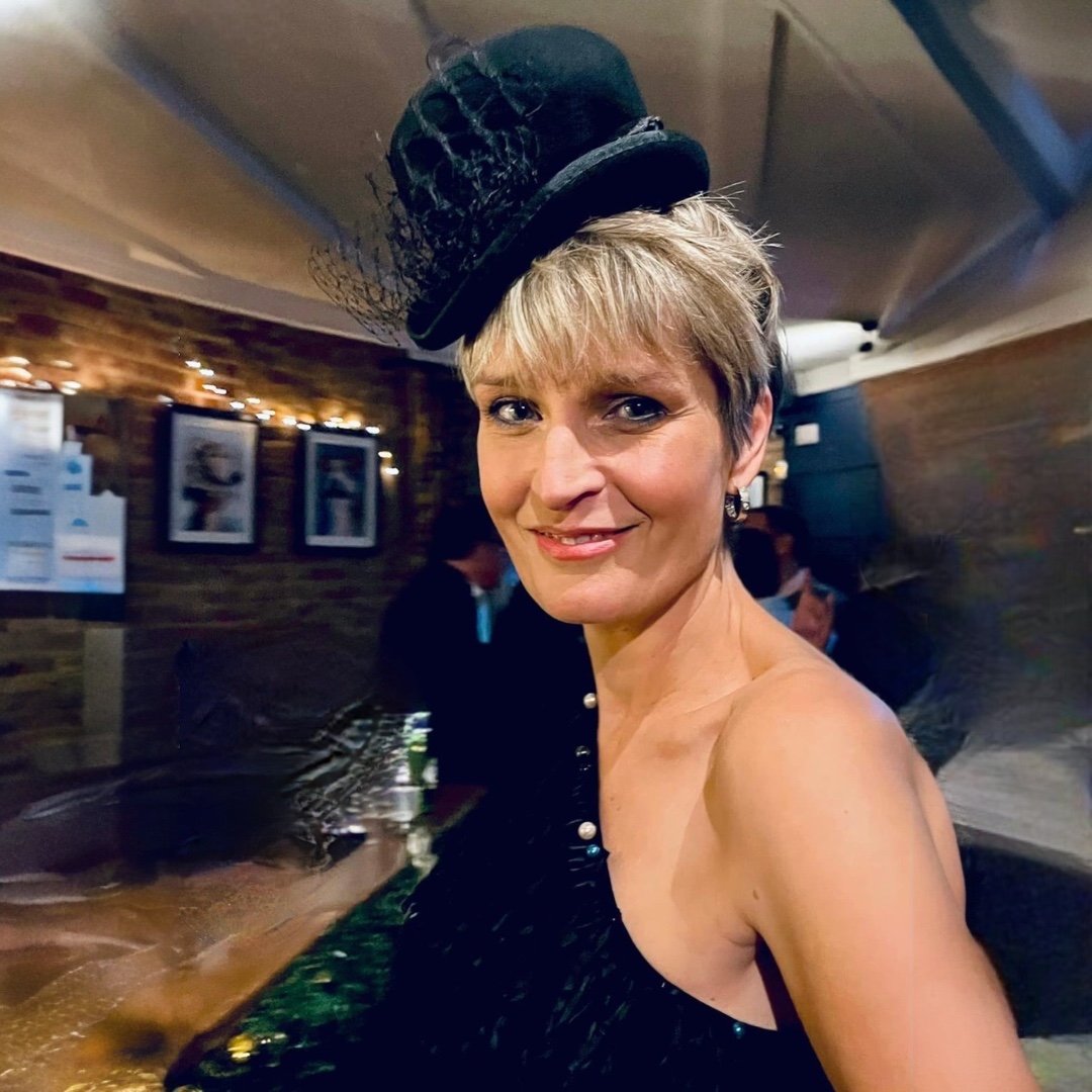 handmade-black-heart-shape-fascinator-hat.jpg