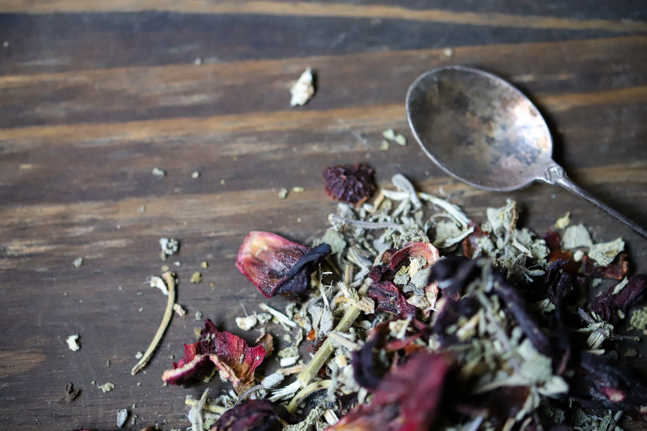 Red-velvet-couch-herbal-tea-blend-looseleaf-sage-hibiscus-IMG_6655.jpg
