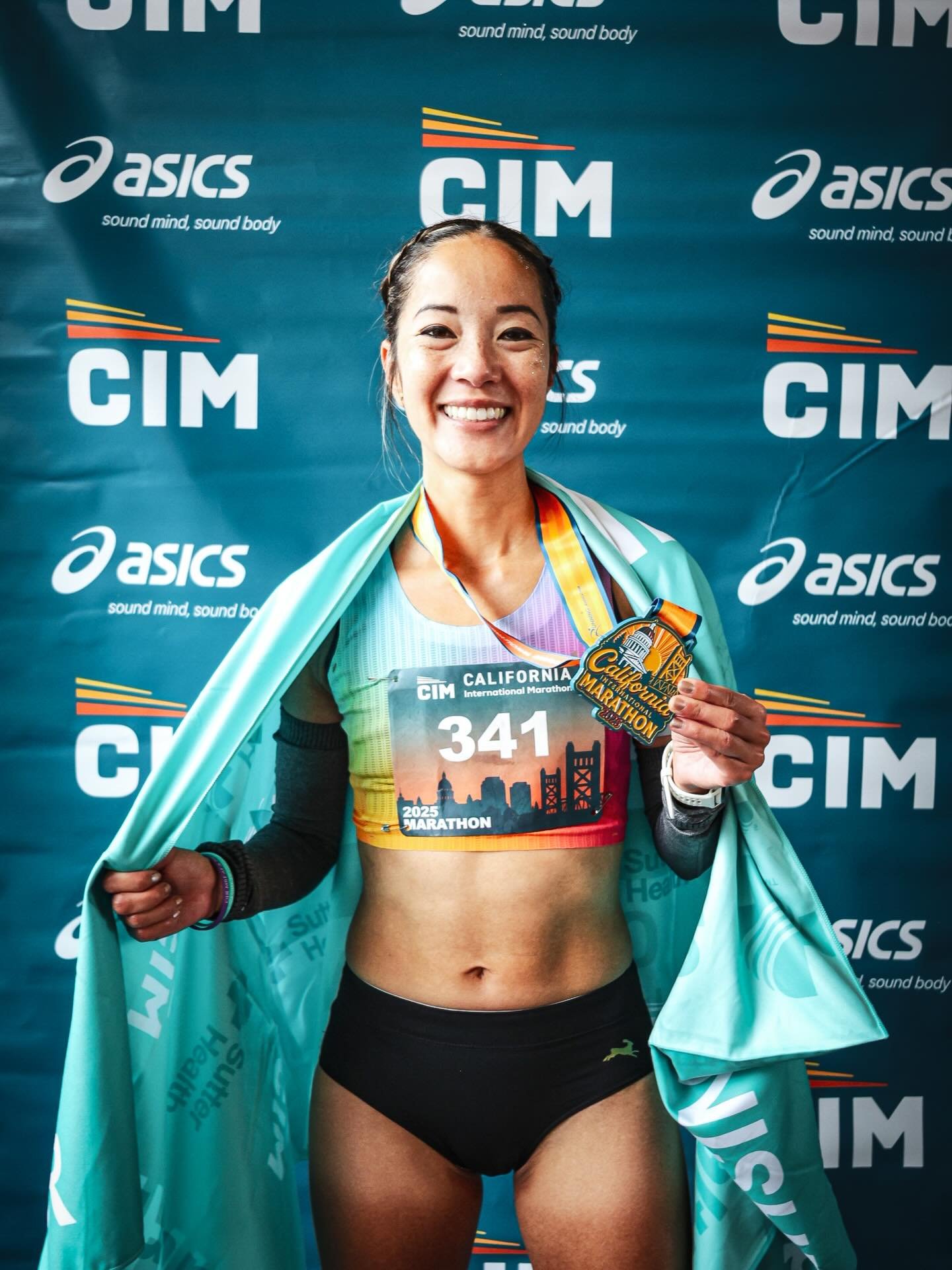 Words cannot describe how electric it feels to finally run 2:49. I raced through the streets of downtown Sacramento against a clock and had no clue how close I was cutting it (sorry to have you all at home on the edge of your seats!!). I could hear f