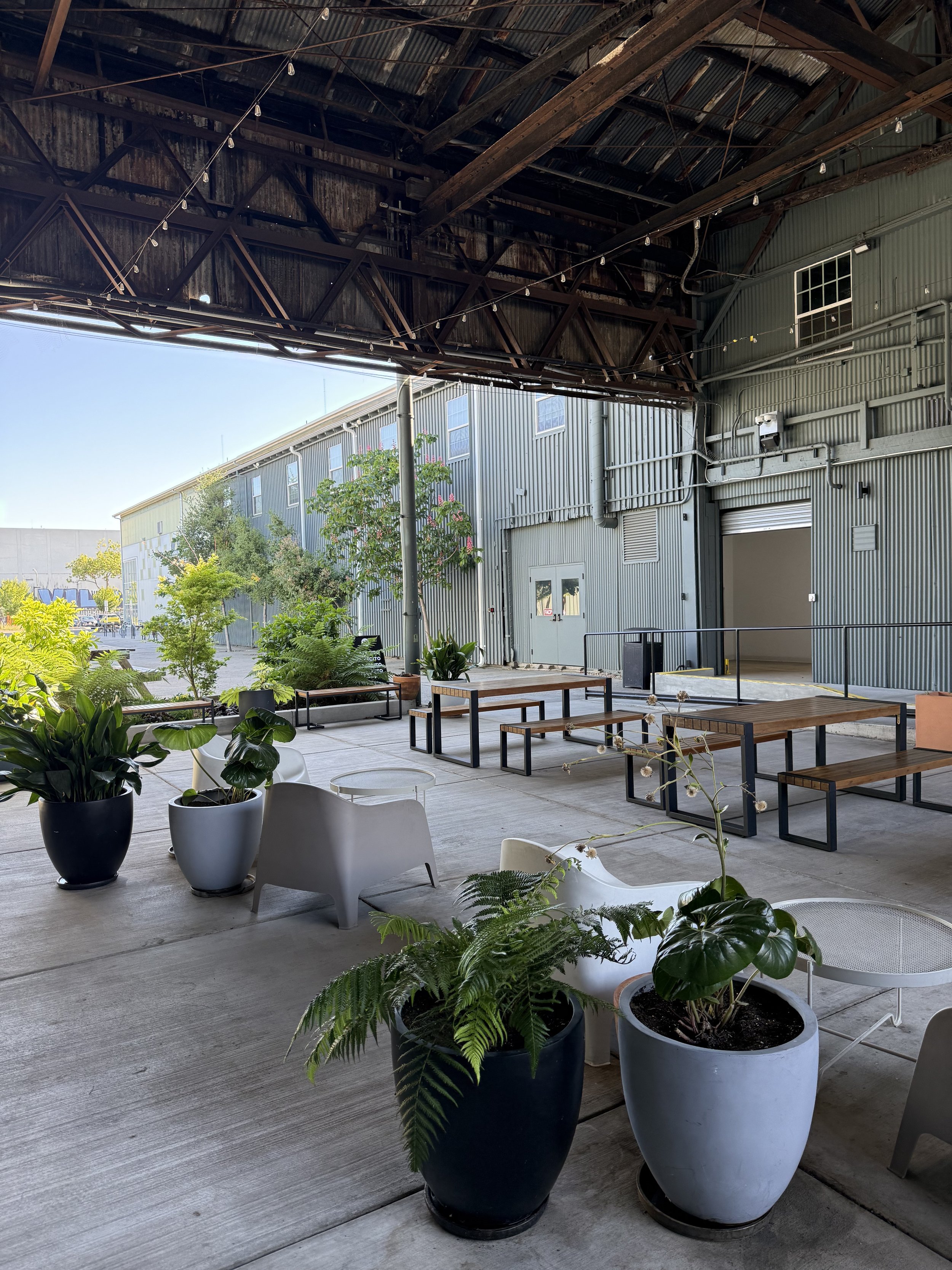 Outdoor workspace