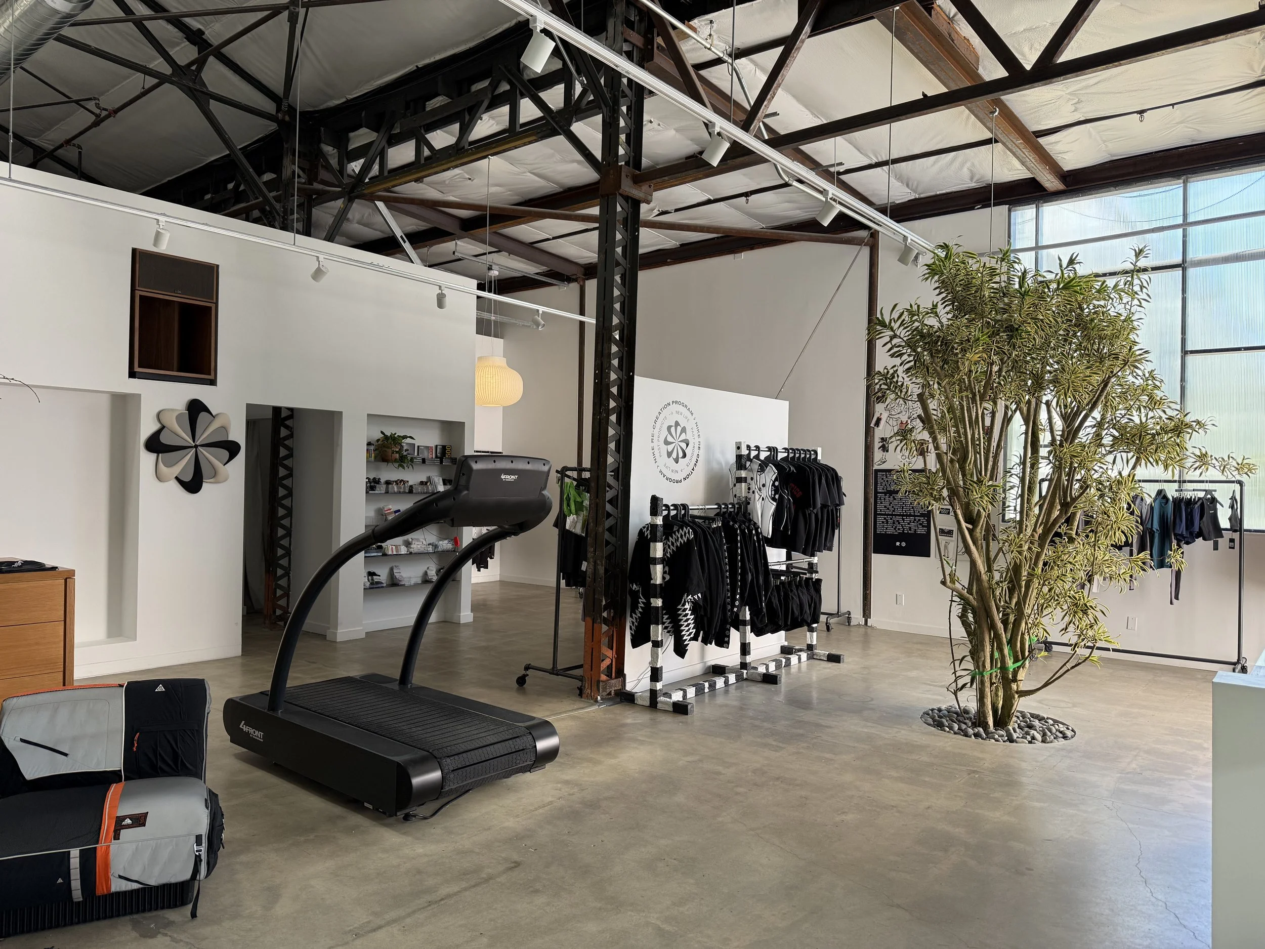 Store & treadmill location