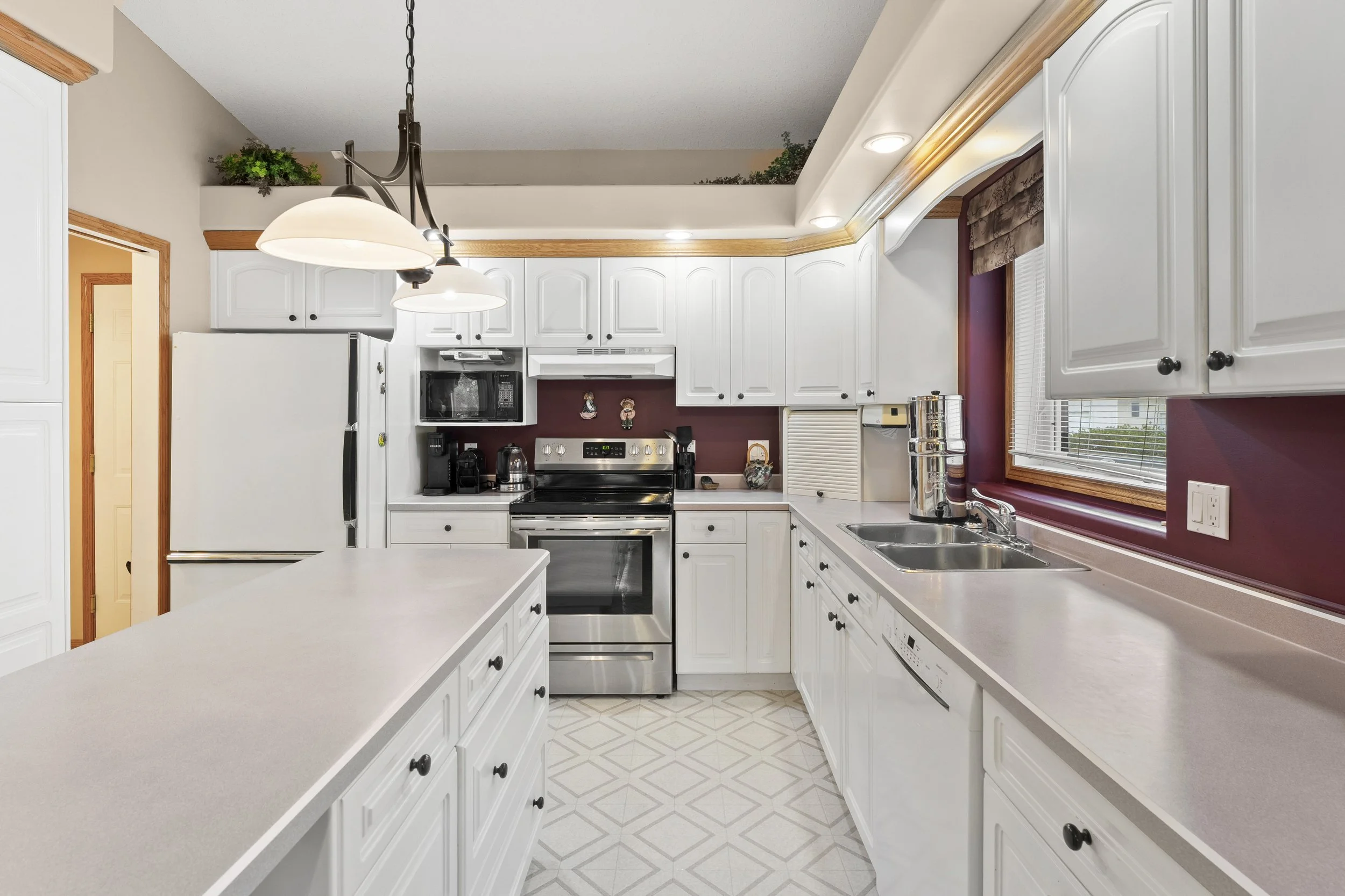 06-314 Blackshire Crescent - Spruce Homes-12.jpg