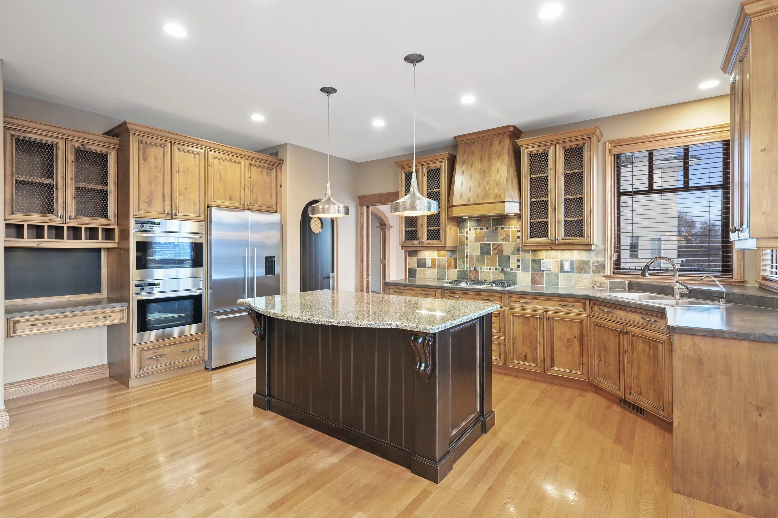 06-302 Collins Crescent - Spruce Homes-17.jpg