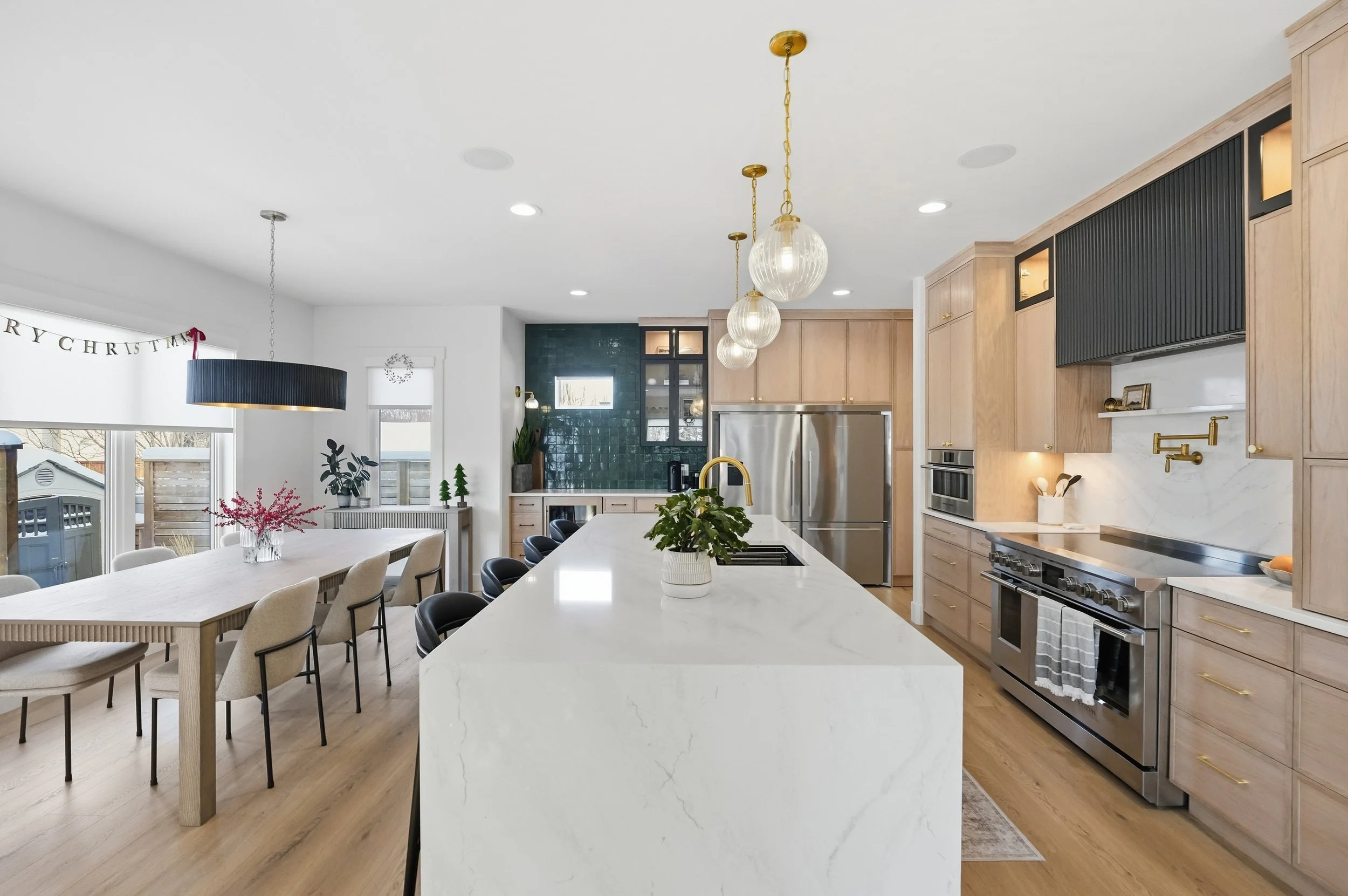 08-398 Atton Crescent - Spruce Homes-08.jpg