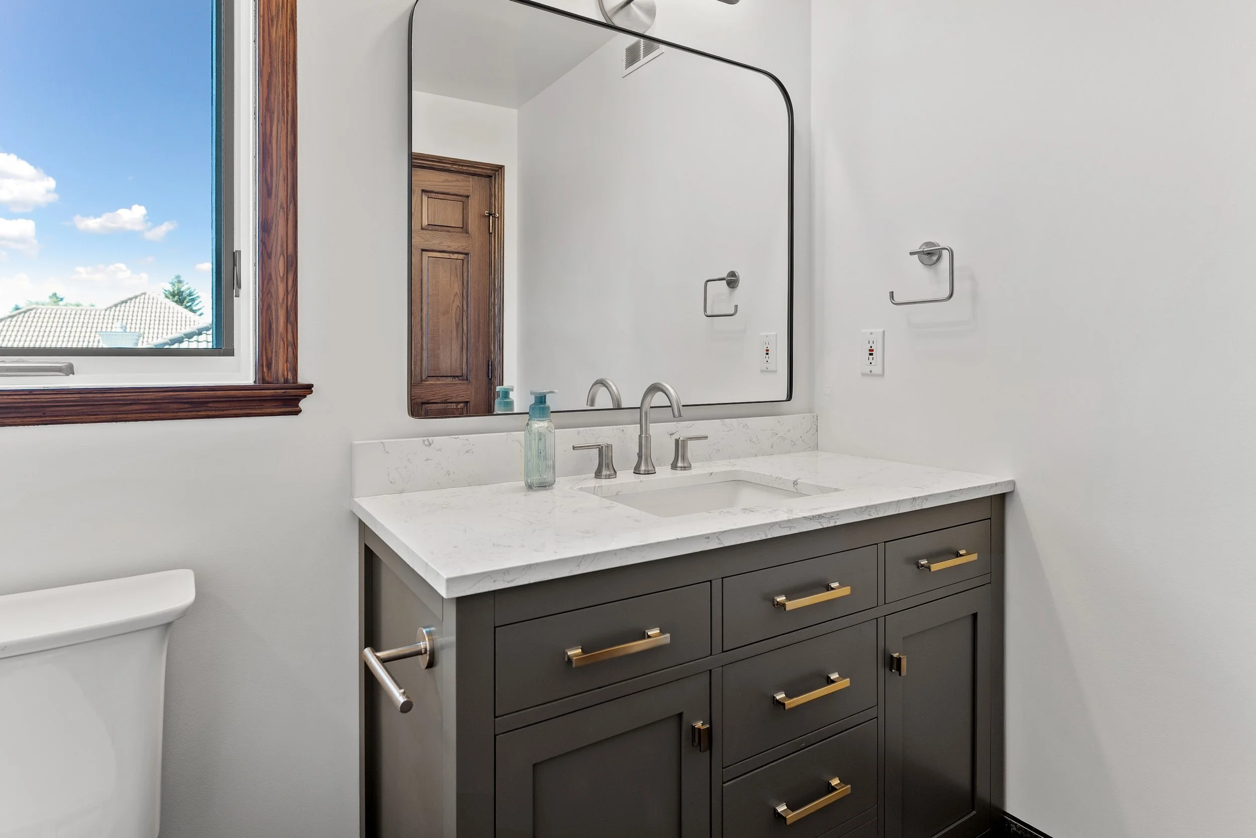 18-302 Collins Crescent - Spruce Homes (Final)-50.jpg