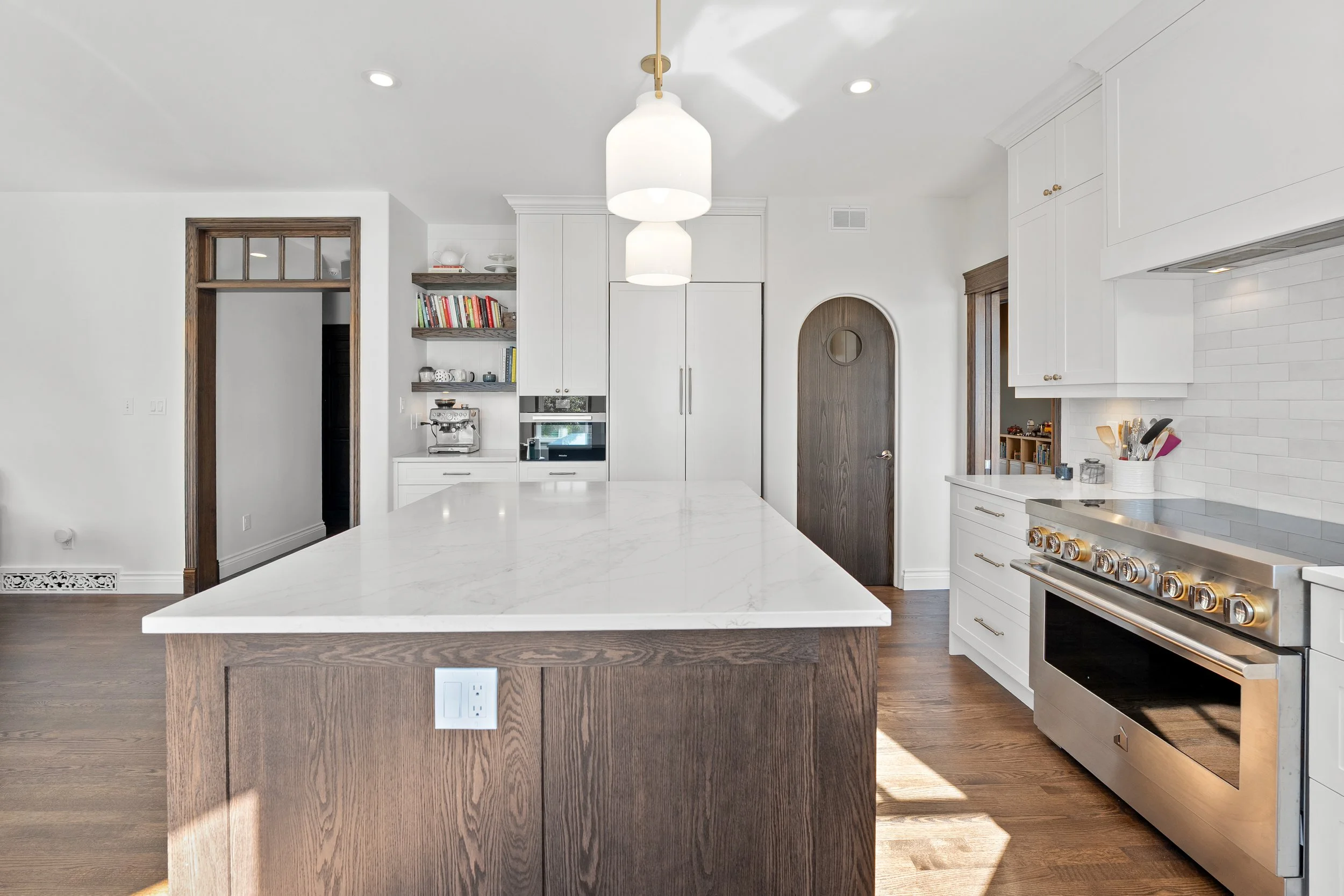 05-302 Collins Crescent - Spruce Homes (Final)-06.jpg