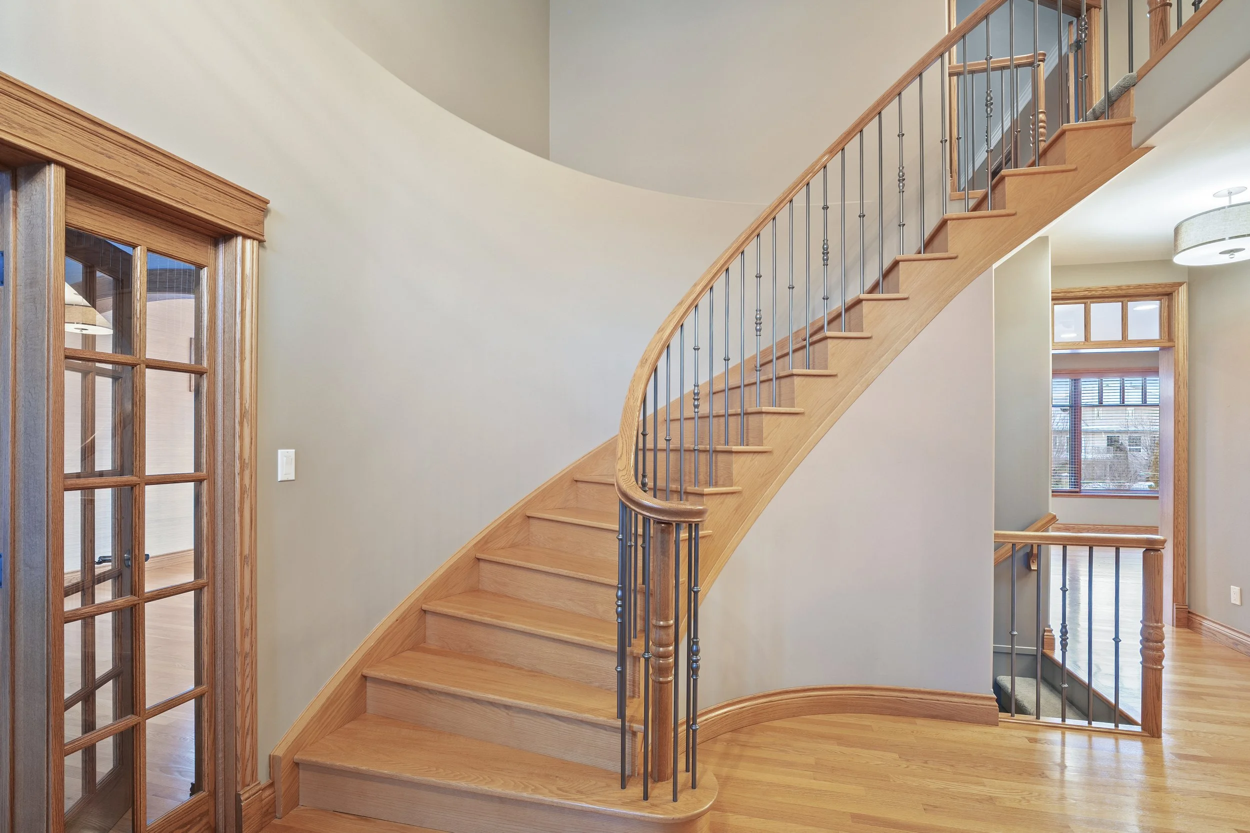 02-302 Collins Crescent - Spruce Homes-05.jpg