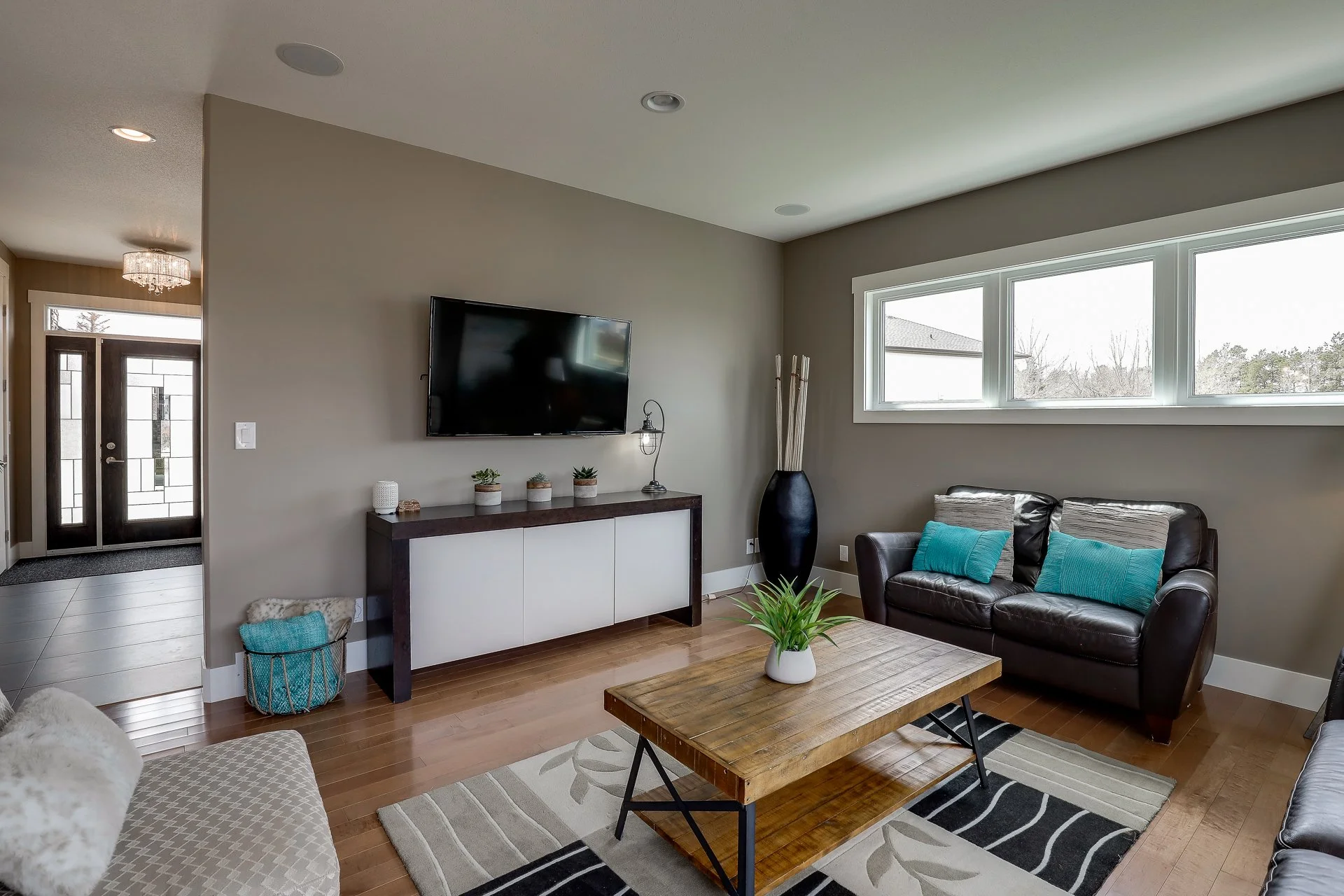 09-398 Atton Crescent-09.jpg