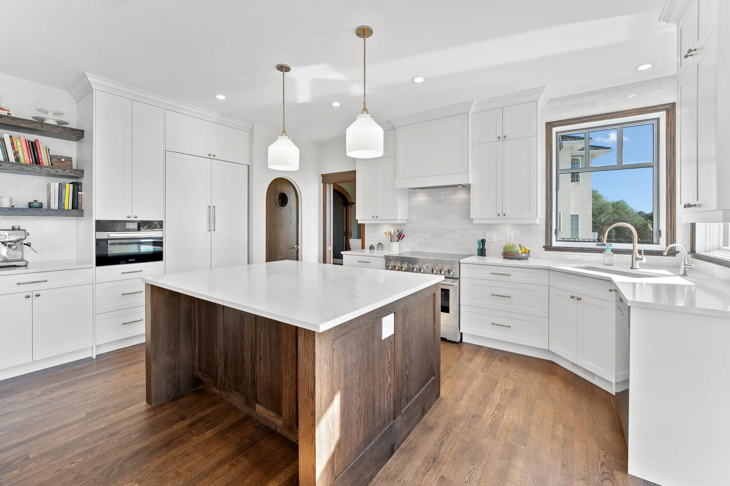 04-302 Collins Crescent - Spruce Homes (Final)-05.jpg