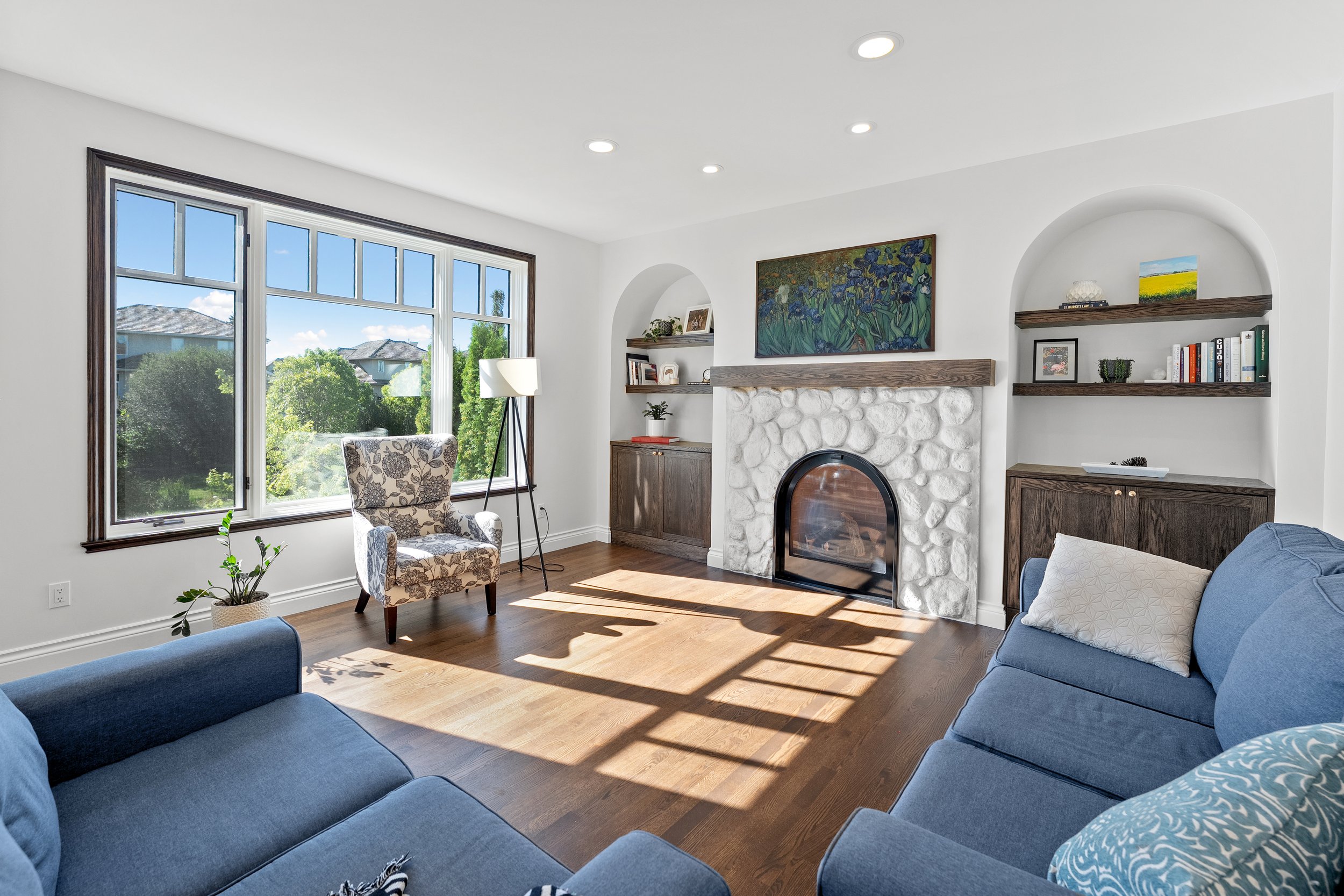 08-302 Collins Crescent - Spruce Homes (Final)-21.jpg