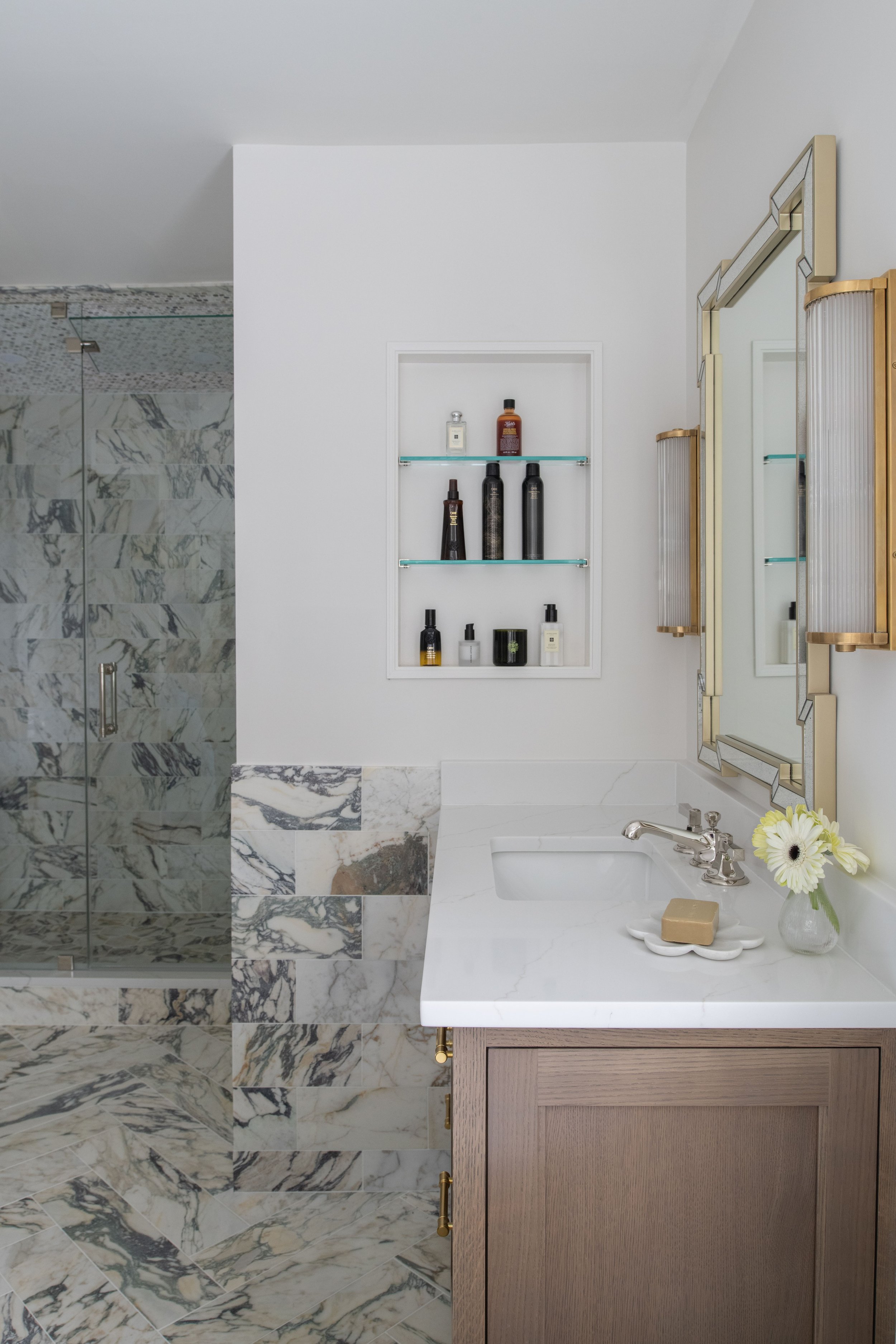 JF_Middle Bluff Pl_Bathroom-8.jpeg