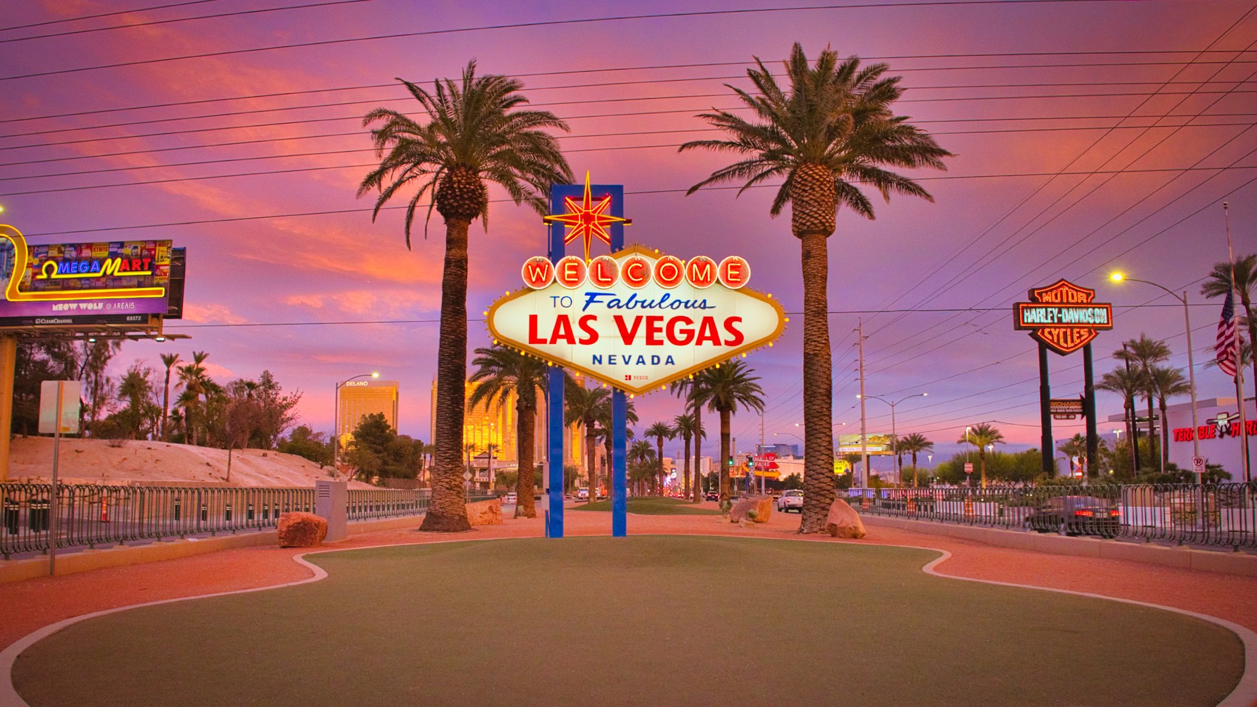 TravelingJules_Las Vegas_Welcome Sign_TJP_1998_16x9_2500px.jpeg