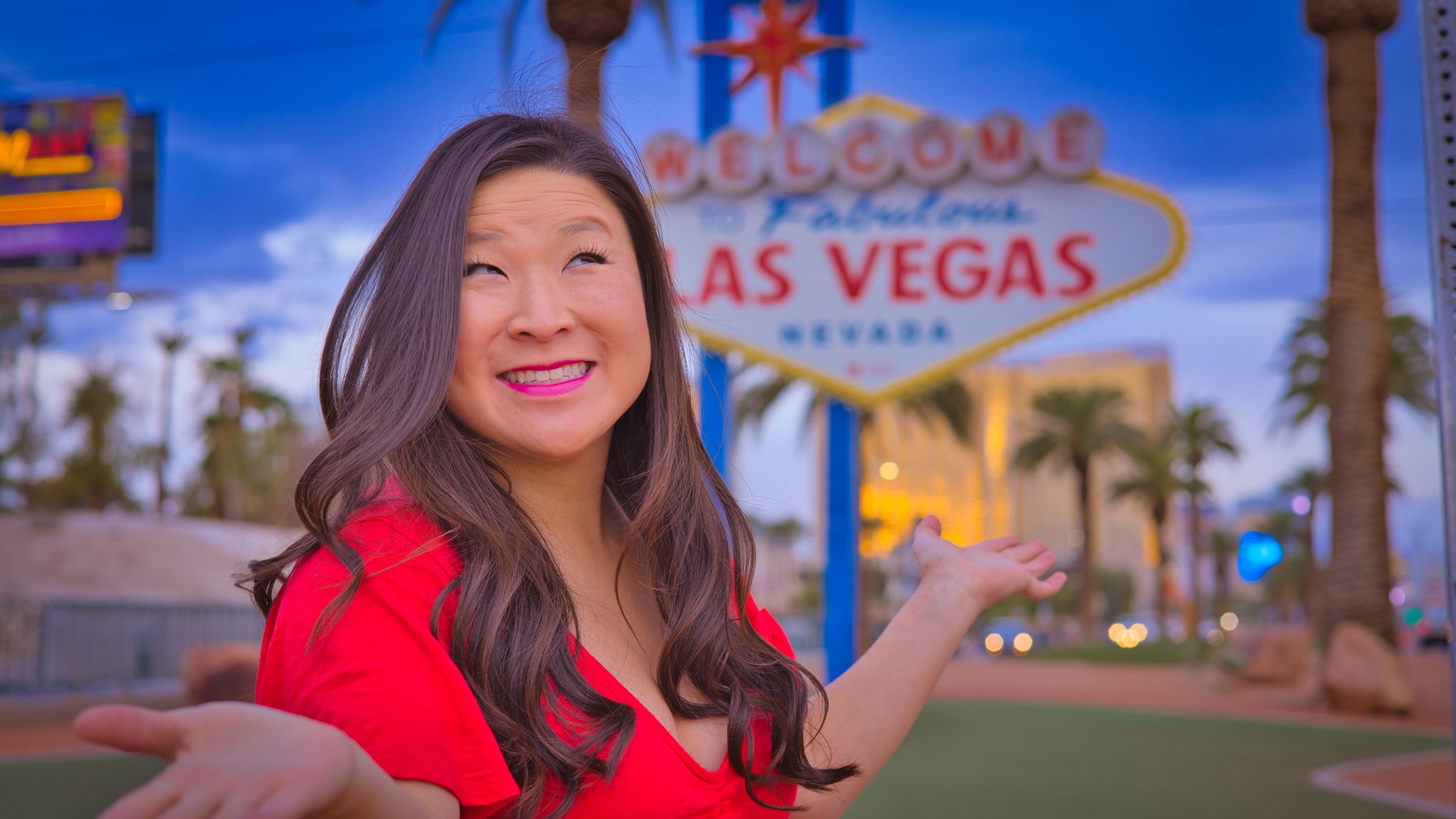 TravelingJules_Las Vegas_Welcome Sign_TJP_2027.jpeg