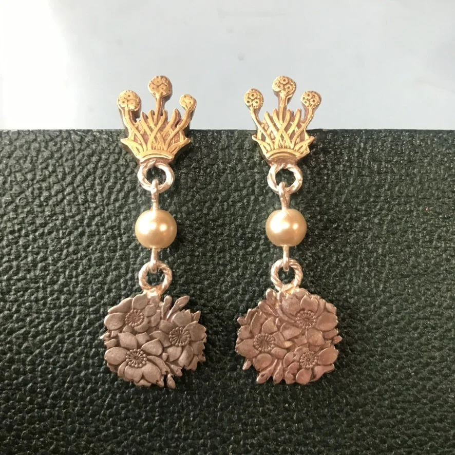 Earring-flora-pearl.jpeg
