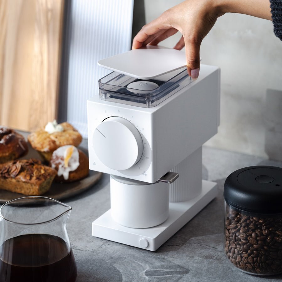 Ode-Coffee-Grinder-02-Matte-White-04_900x.jpeg