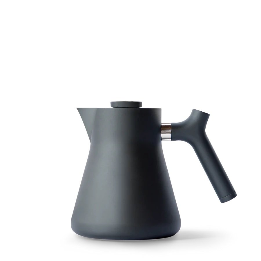 Raven-Stovetop-Kettle-01_f5e8ab83-0a93-4331-8aba-86c6814fe25c_900x.jpeg