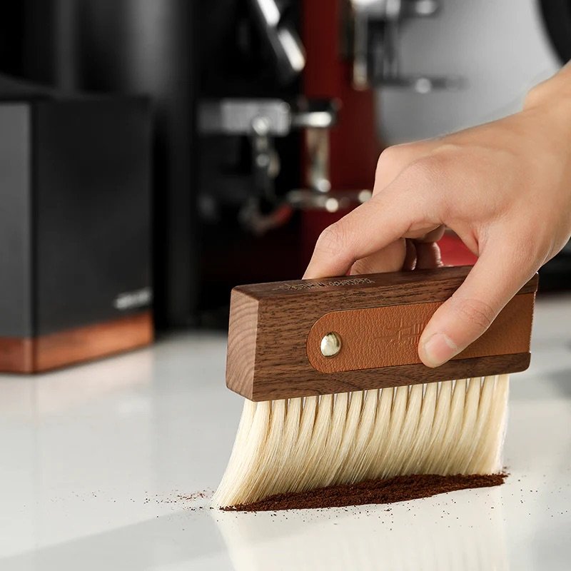 Line Leather Sheath Brush - Walnut - 4.jpeg