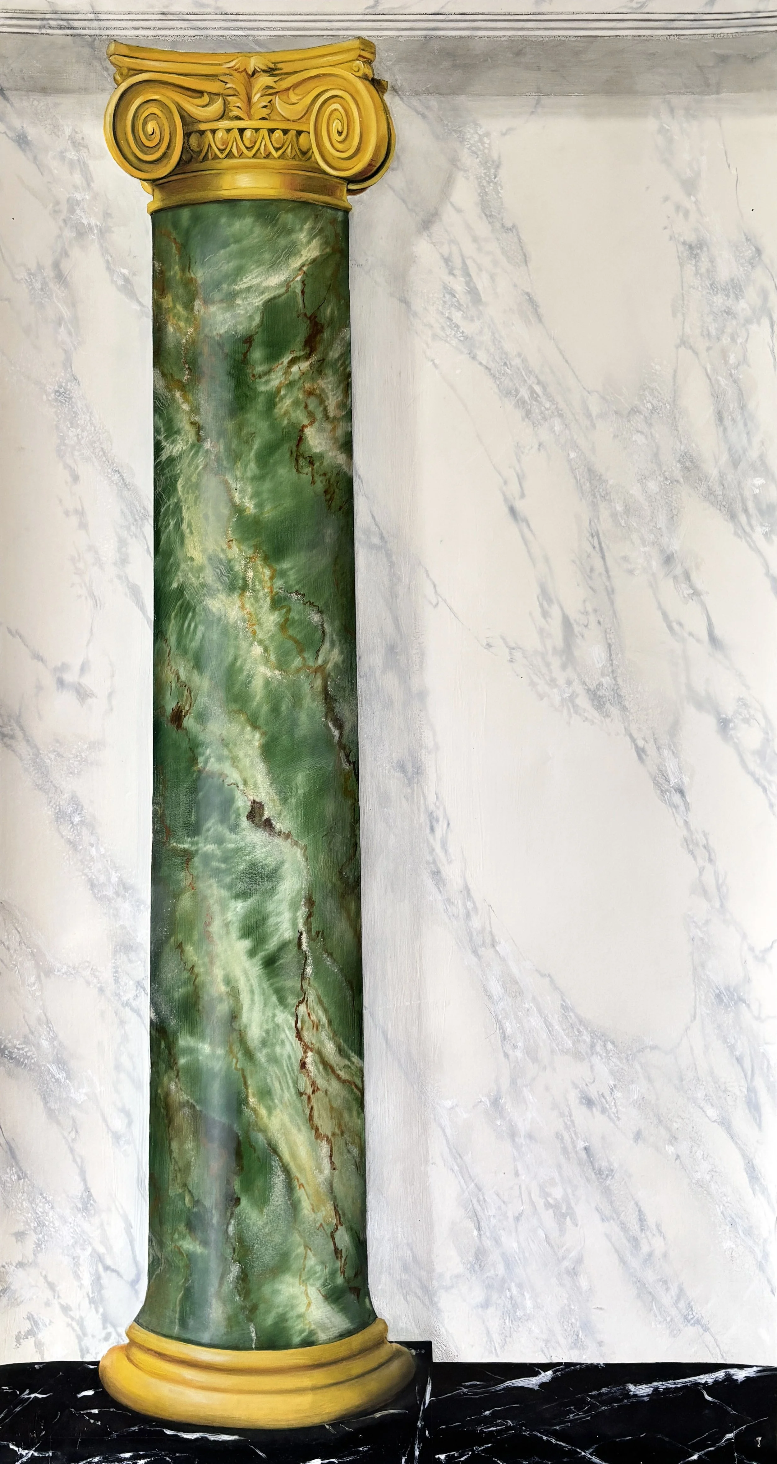 Green Onyx Column, Calacatta and Noir Belge 