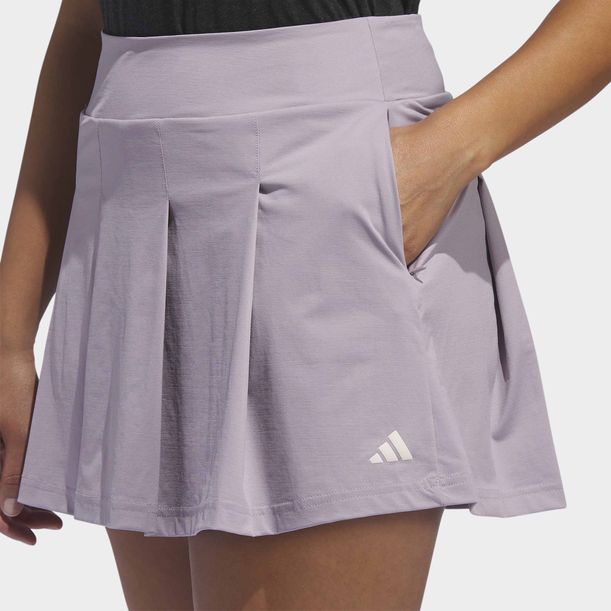 IN4265_6_APPAREL_On Model_Detail View 1_grey.jpg
