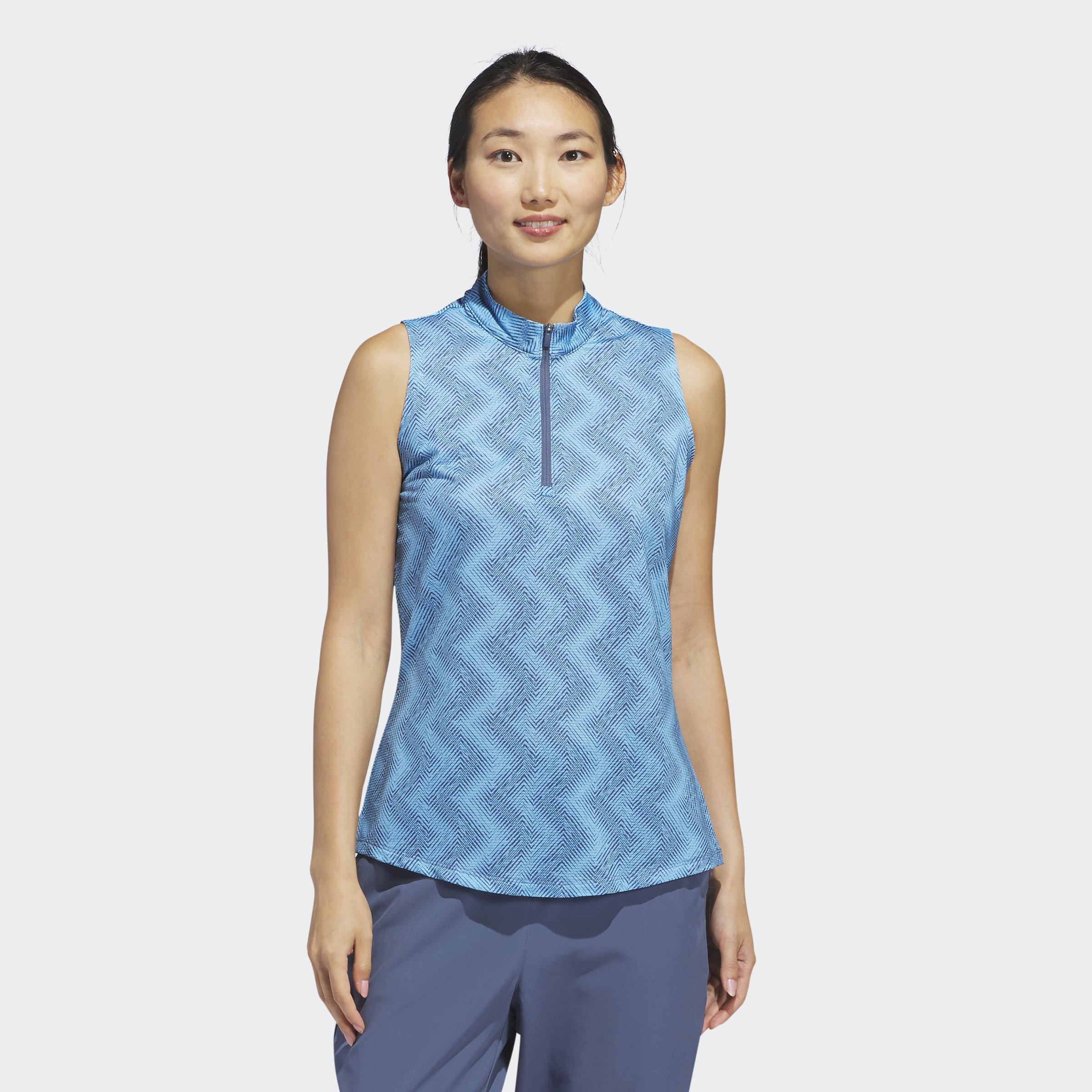 IP4231_3_APPAREL_On Model_Standard View_grey.jpg