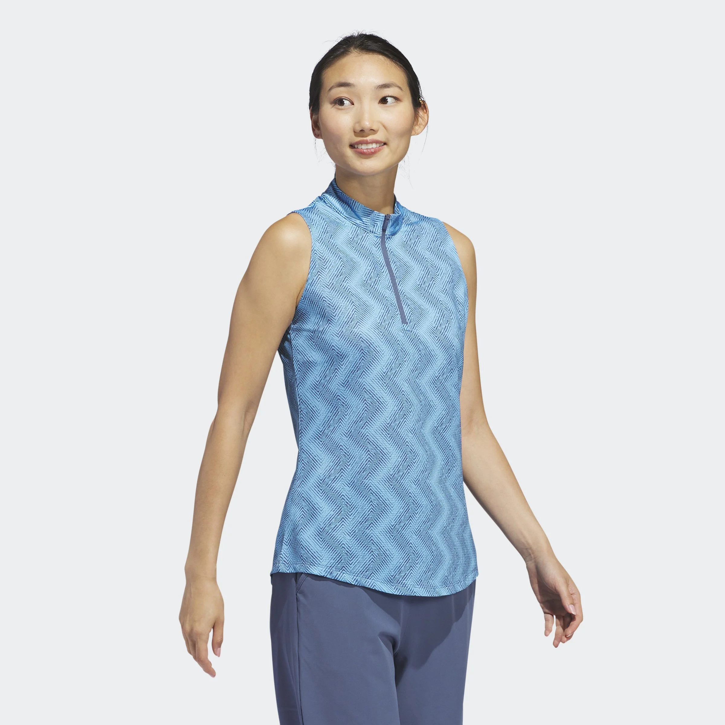 IP4231_6_APPAREL_On Model_Walking View_grey.jpg