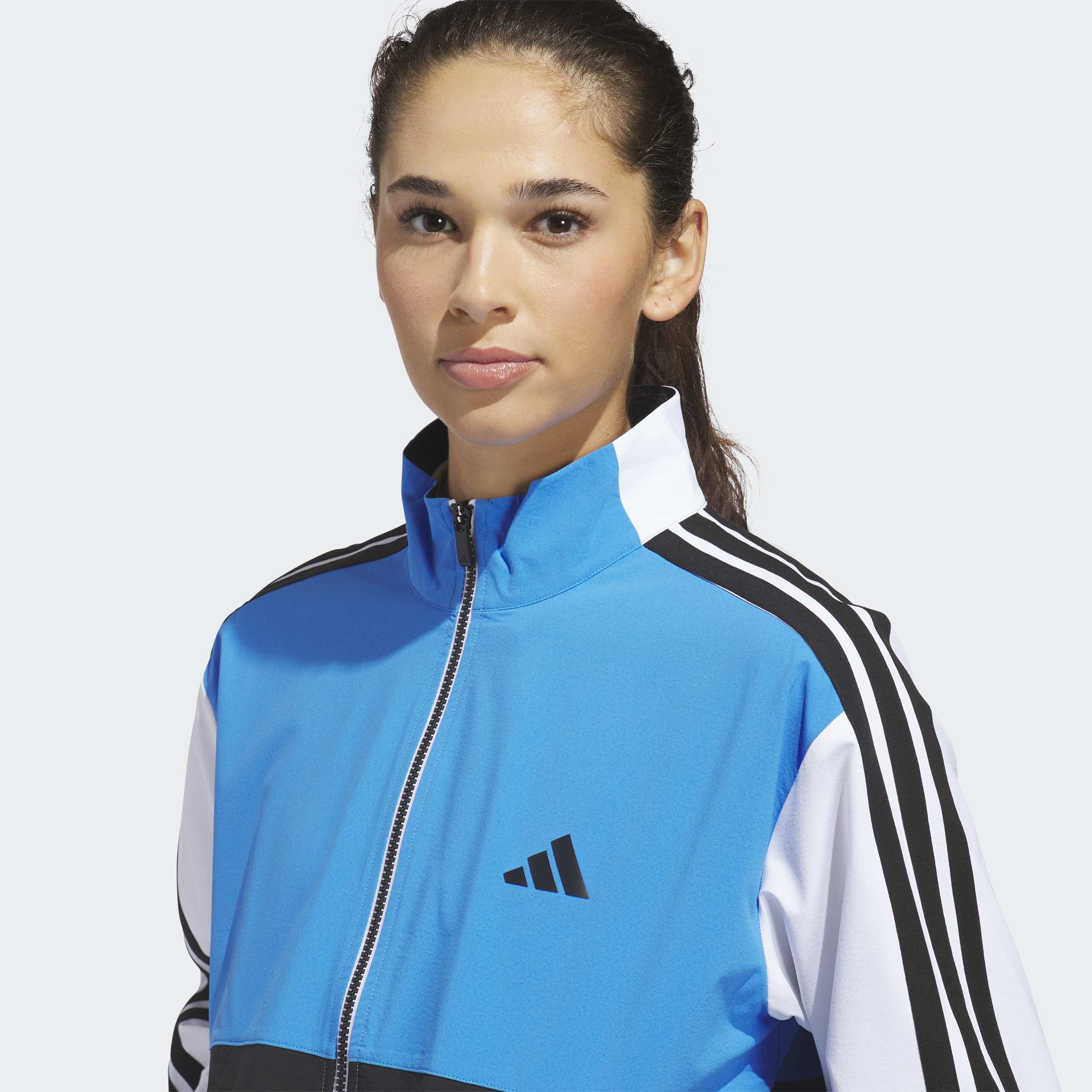 JX6672_7_APPAREL_On Model_Detail View 1_grey.jpg