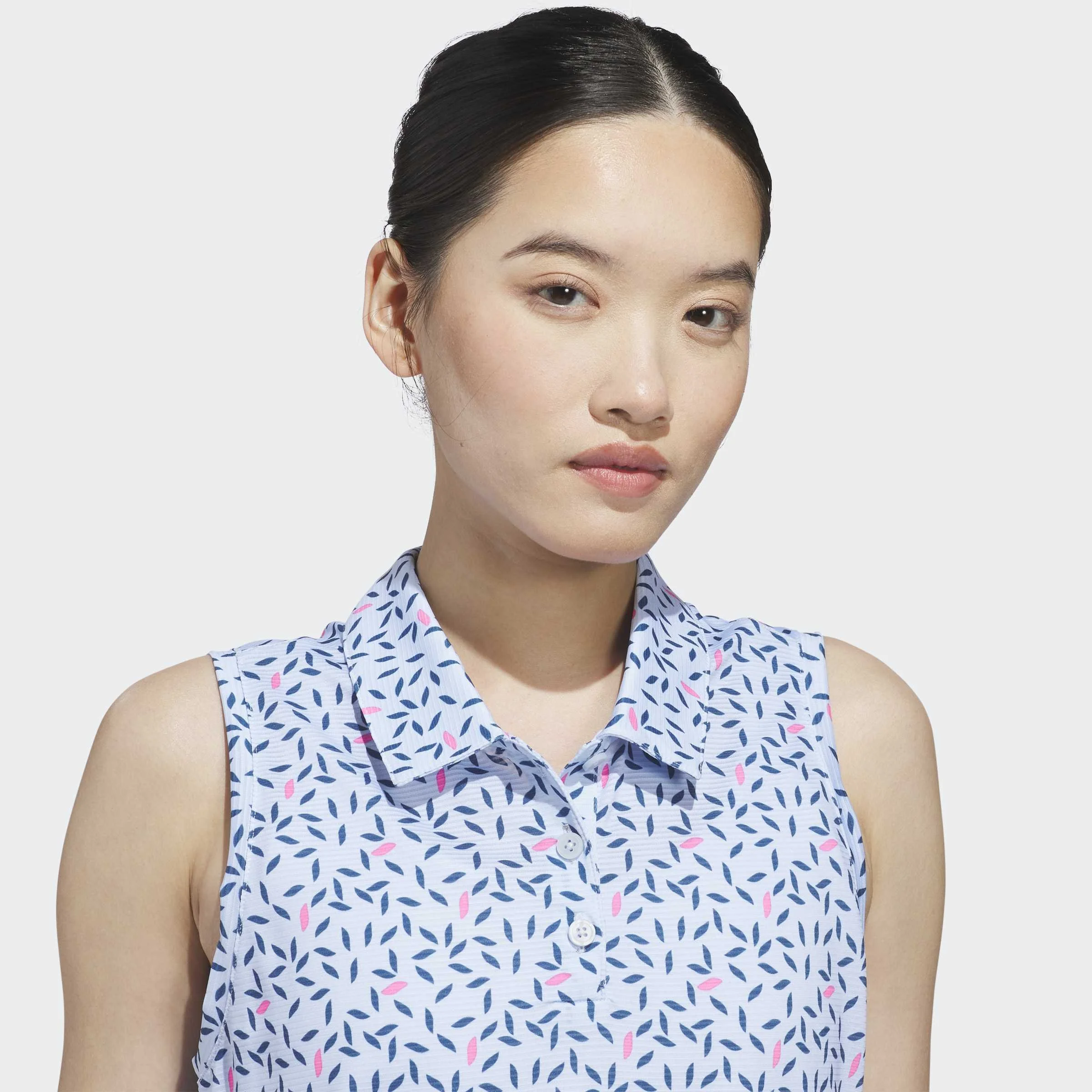 JX6641_6_APPAREL_On Model_Detail View 1_grey.jpg