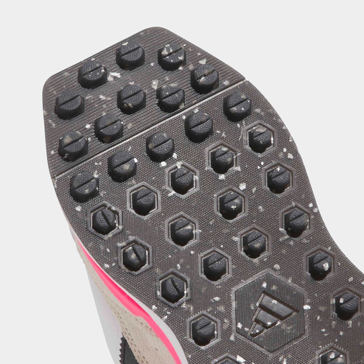 HP7092_8_FOOTWEAR_Photography_Detail View 1_grey.jpg