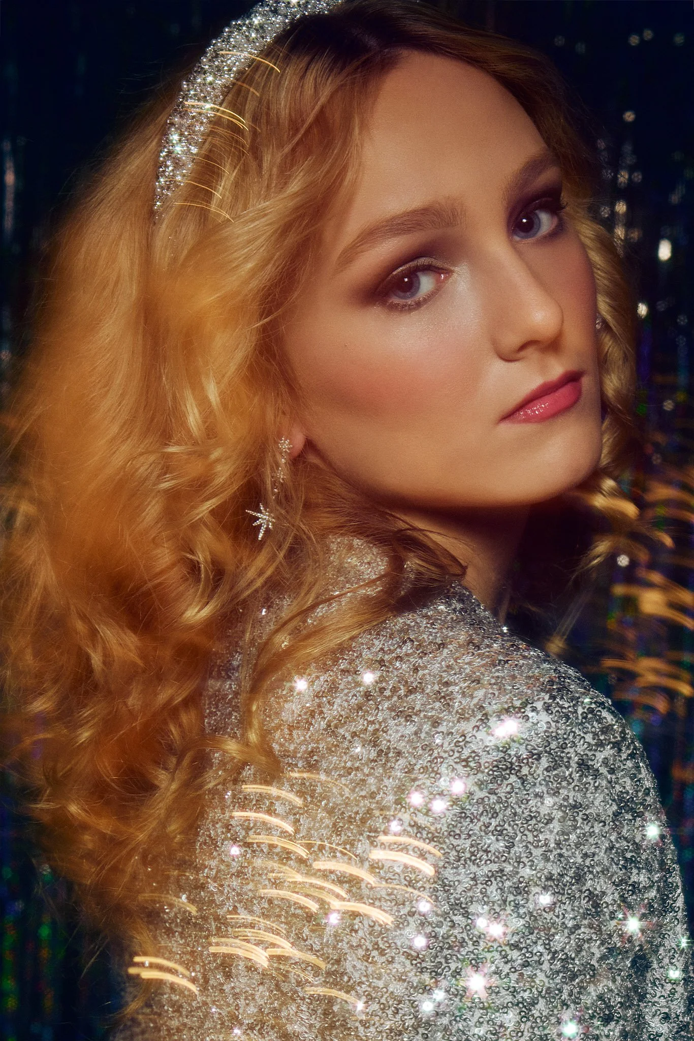20241103-AlexandraD-HolidayBeauty-10-Web.jpg