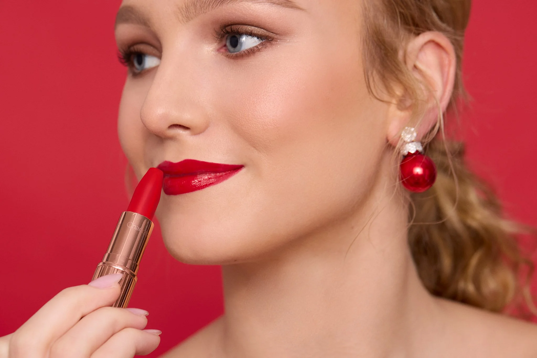 20241103-AlexandraD-HolidayBeauty-04-Web.jpg