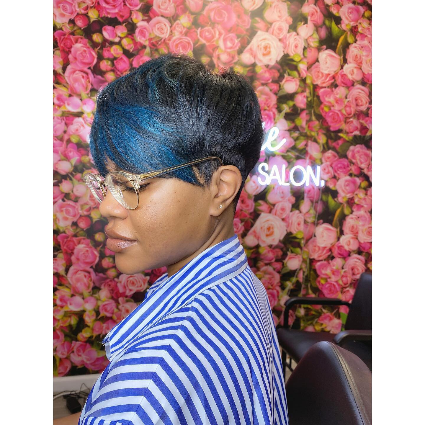Flyness ONLY 💙 gotta love dope clients! #thecutlife #shorthairstyle #shorthaircuts #thechoppedmobb #beautybloggers #bluehair #bluehaircolor #colorist #haircut #shorthair #mariettahairstylist #mariettahair #hairstyles #hairsalons #hair #beautyinfluen