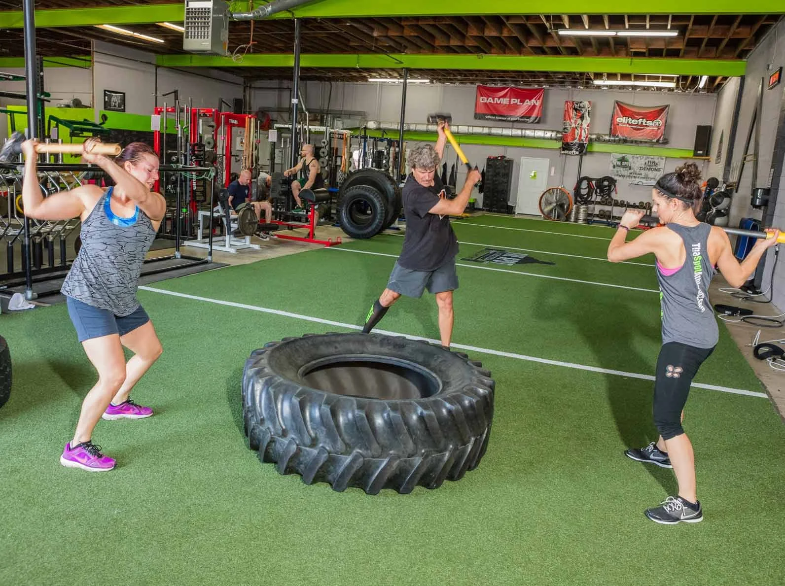 Tire swings help support strength training and weight loss