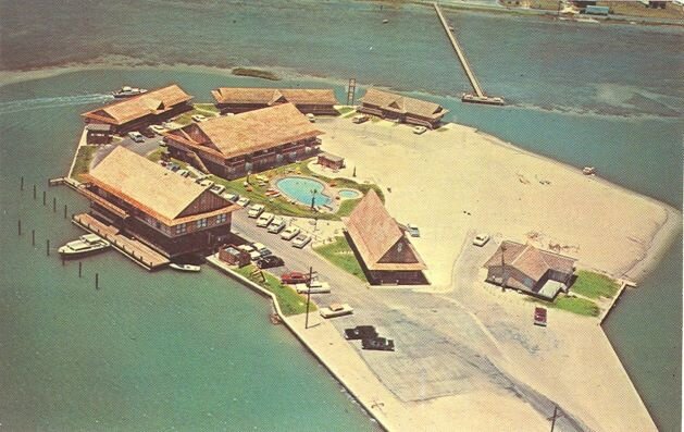 Motel & pool June 1963 40 units  & Islander Club by H. Cole.jpg