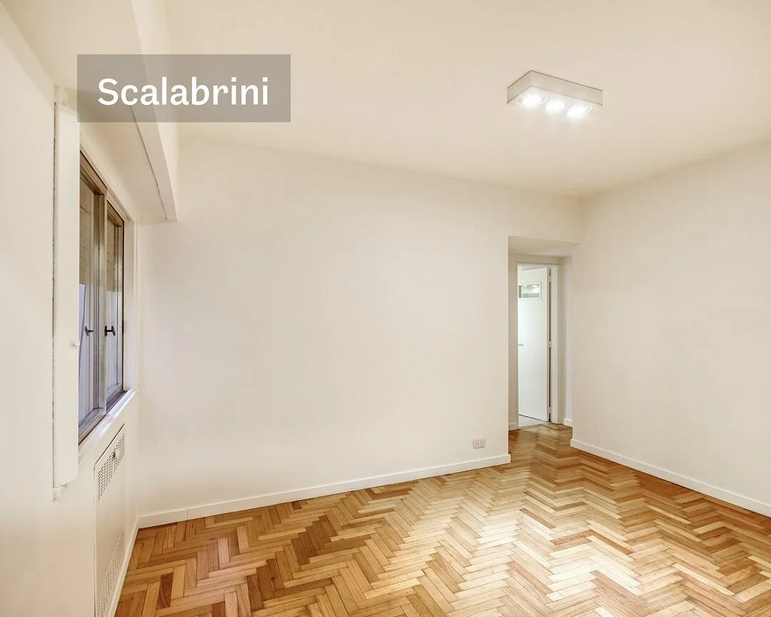 Scalabrini | Reforma estrat&eacute;gica para alquiler 

Les compartimos las fotos de este departamento reci&eacute;n renovado en Villa Crespo. Es un dos ambientes con una cocina muy amplia y luminosa! 😍

&iquest;Qu&eacute; les parece?

.
.
.
.
.

#r