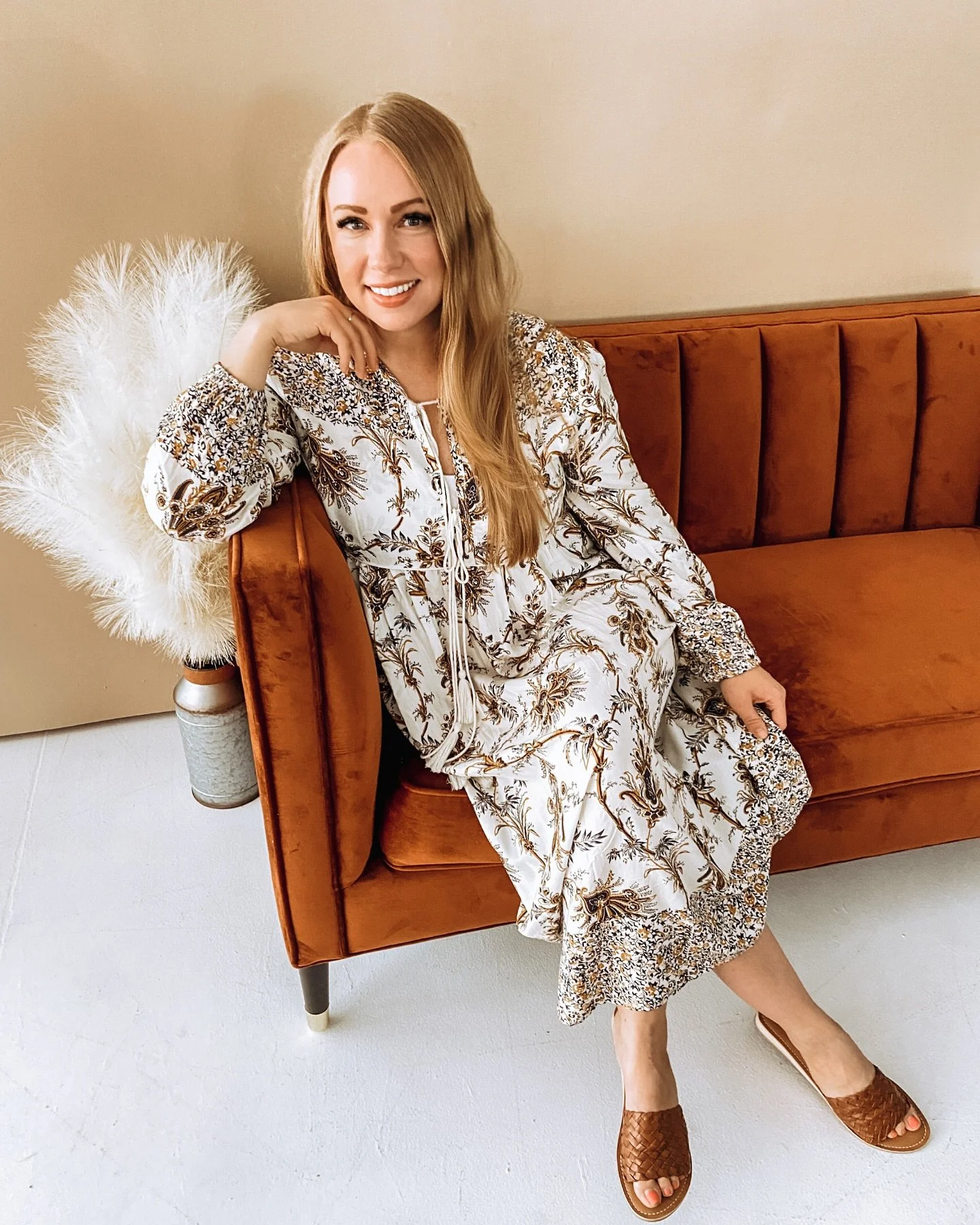 🎃 OCTOBERS BESTIE BRUNCH 🎃 launches tomorrow at 8am and here’s your peek 👀 at our incredible speaker…
@mckay.approved 🎉🪩🍂🤎🙌🏼
Mckay is a dear friend who I have watched strengthen Las Vegas businesses for years by collaborations