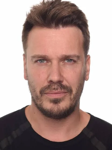  Mikhail Zygar / Author 