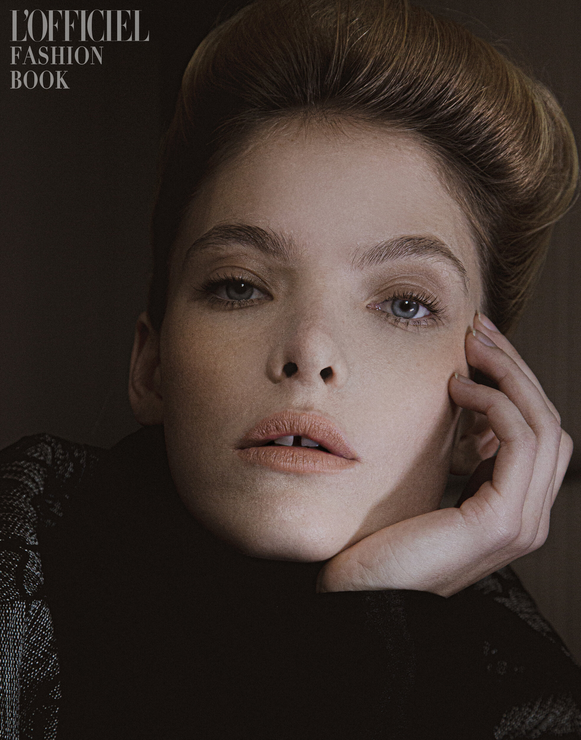 LOFFICIEL_FASHION_BOOK_PETROS_3.1.jpg
