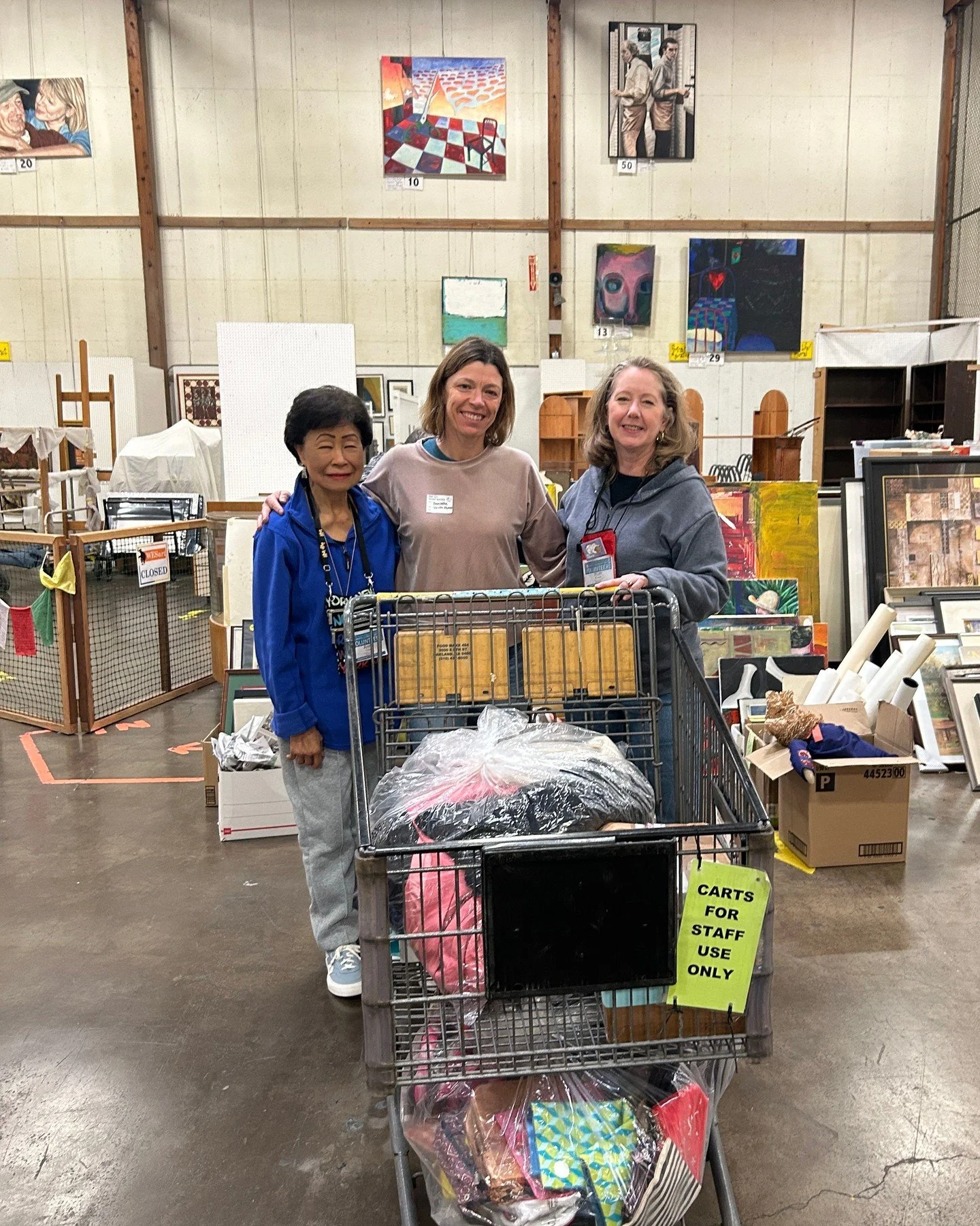 Our team had a wonderful time treasure hunting at Oakland's @whiteelephantsaleomca 🐘 Northern California's oldest and largest rummage sale is run by nearly 1,000 volunteers and benefits the Oakland Museum of California. At the end of the season, the