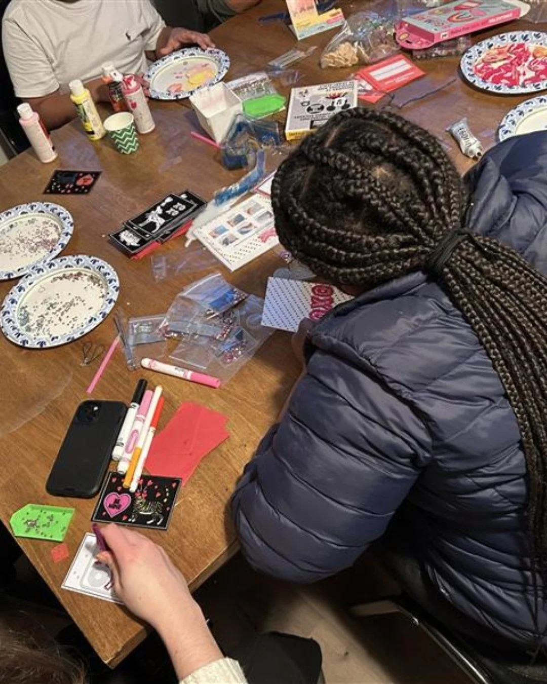 This #WorldArtDay, we&rsquo;re celebrating the healing power of creativity at Youth Homes 🎨

For many of the youth we serve, talking about difficult emotions or traumatic experiences can feel overwhelming. Art therapy offers another path, using draw