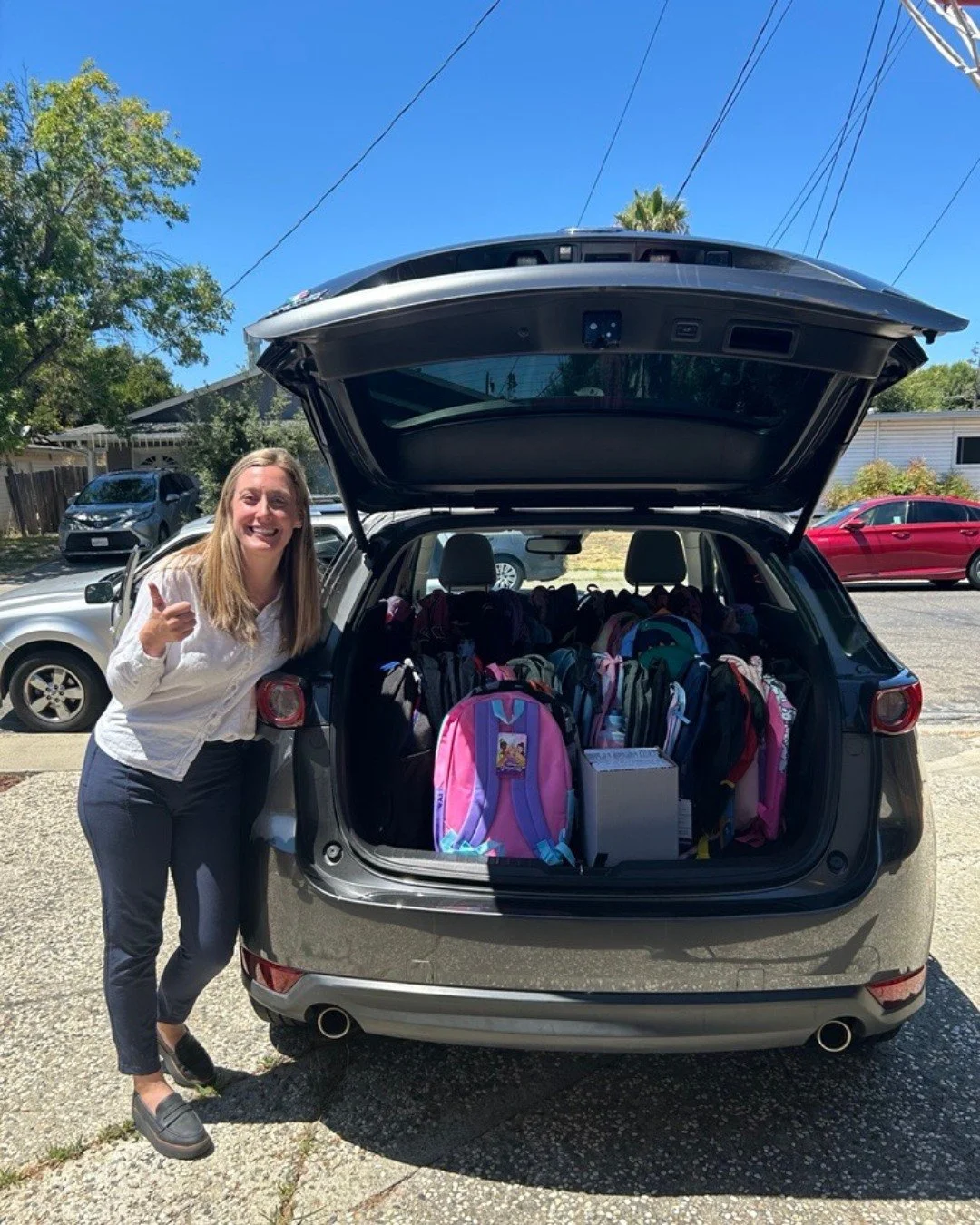 It's not Thursday, but we still wanted to share a #Throwback with our friends at @bakerchirowc 👩&zwj;⚕️ We are so thankful for the Baker Family team's continuous support of our clients - from incredible school supply drives that send our youth back 