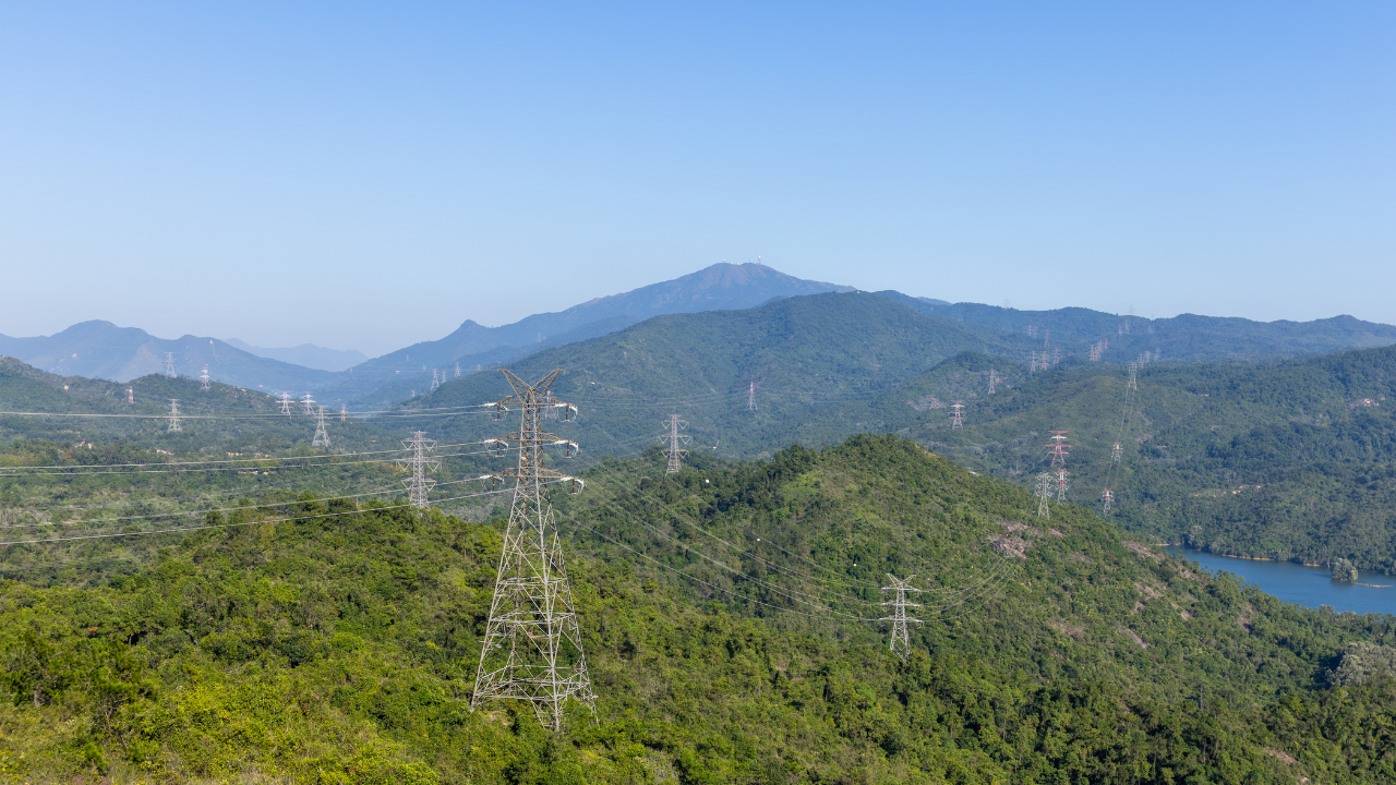 Ultra High Voltage DC Transmission