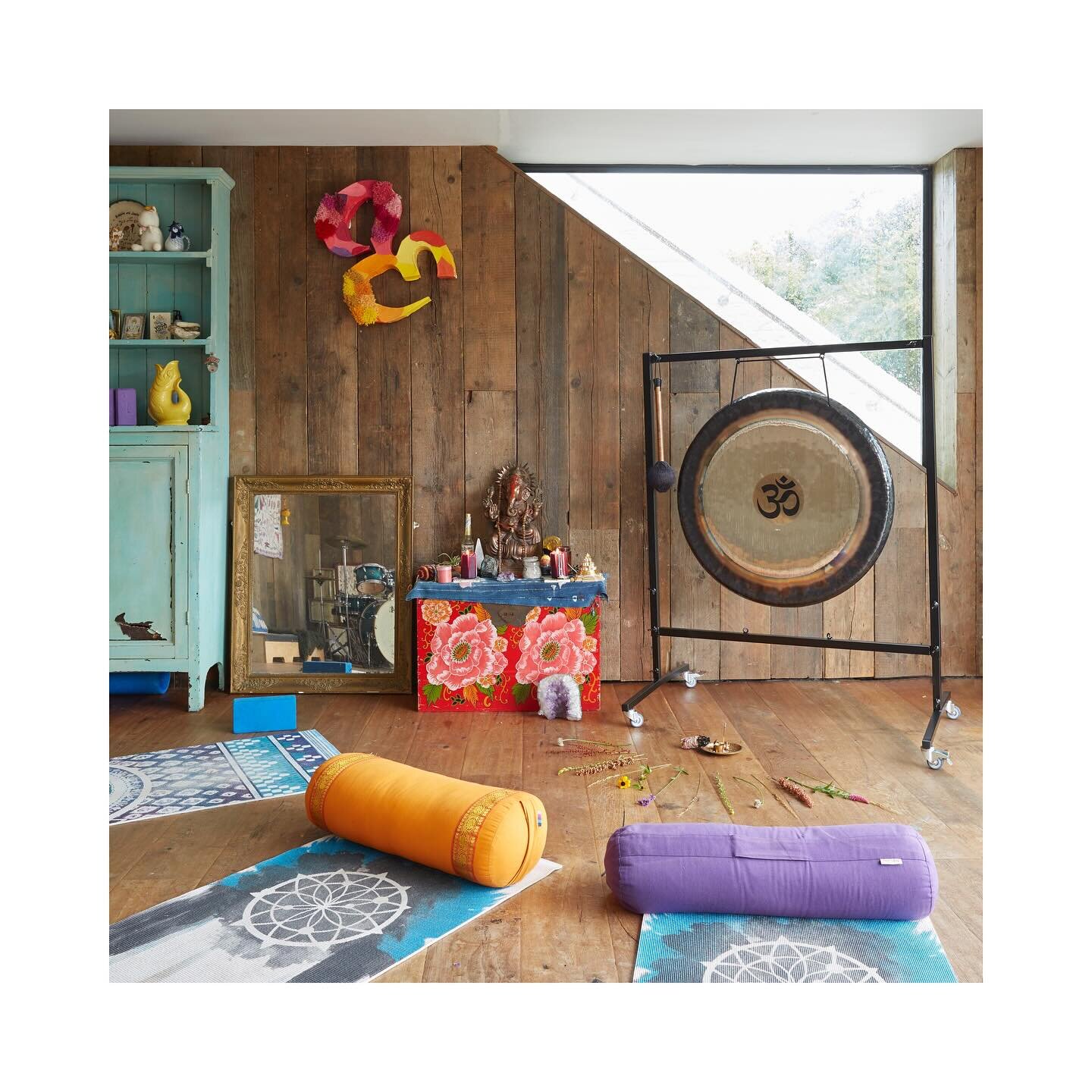 The Yoga Studio at Isle Of Wight Beach House 🧘
📍Yarmouth, Isle Of Wight PO41

This property also has:
&bull; Swimming pool 
&bull; Hot tub
&bull; Yurt
&bull; Gypsy caravan
&bull; Skate ramp
&bull; Beach shack

☎️This property is managed by Lisa Hen