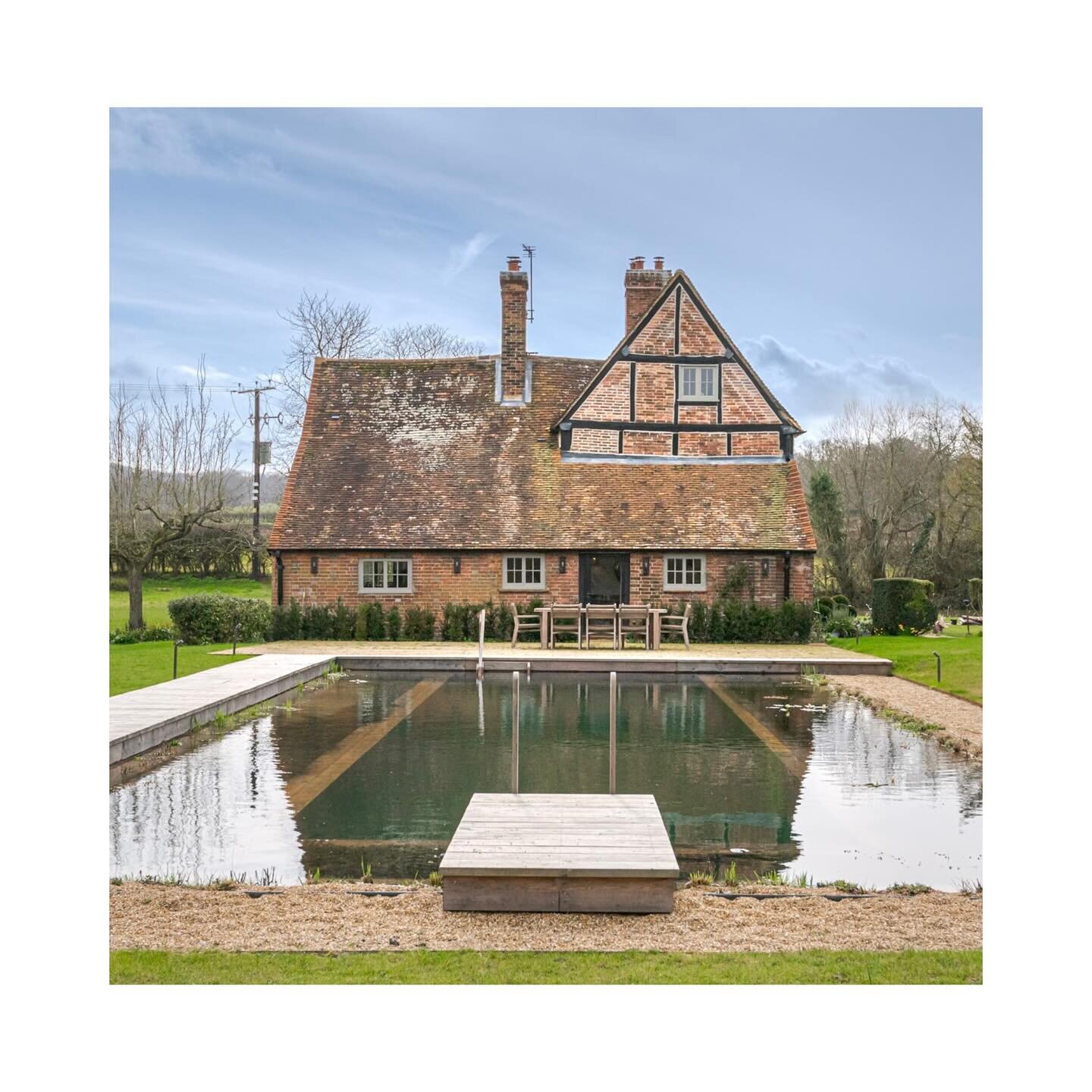 Welcoming our latest set up-

Fresh Water Farm
📍Edenbridge, Kent TN8

A stunning farmhouse renovation with a natural swimming pool, ponds, woodland and cinema room barn.

Features✨
&bull; Stunning designer house with beautiful sitting rooms, bedroom