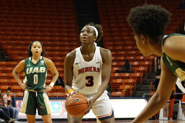 WBasketball_04.jpg