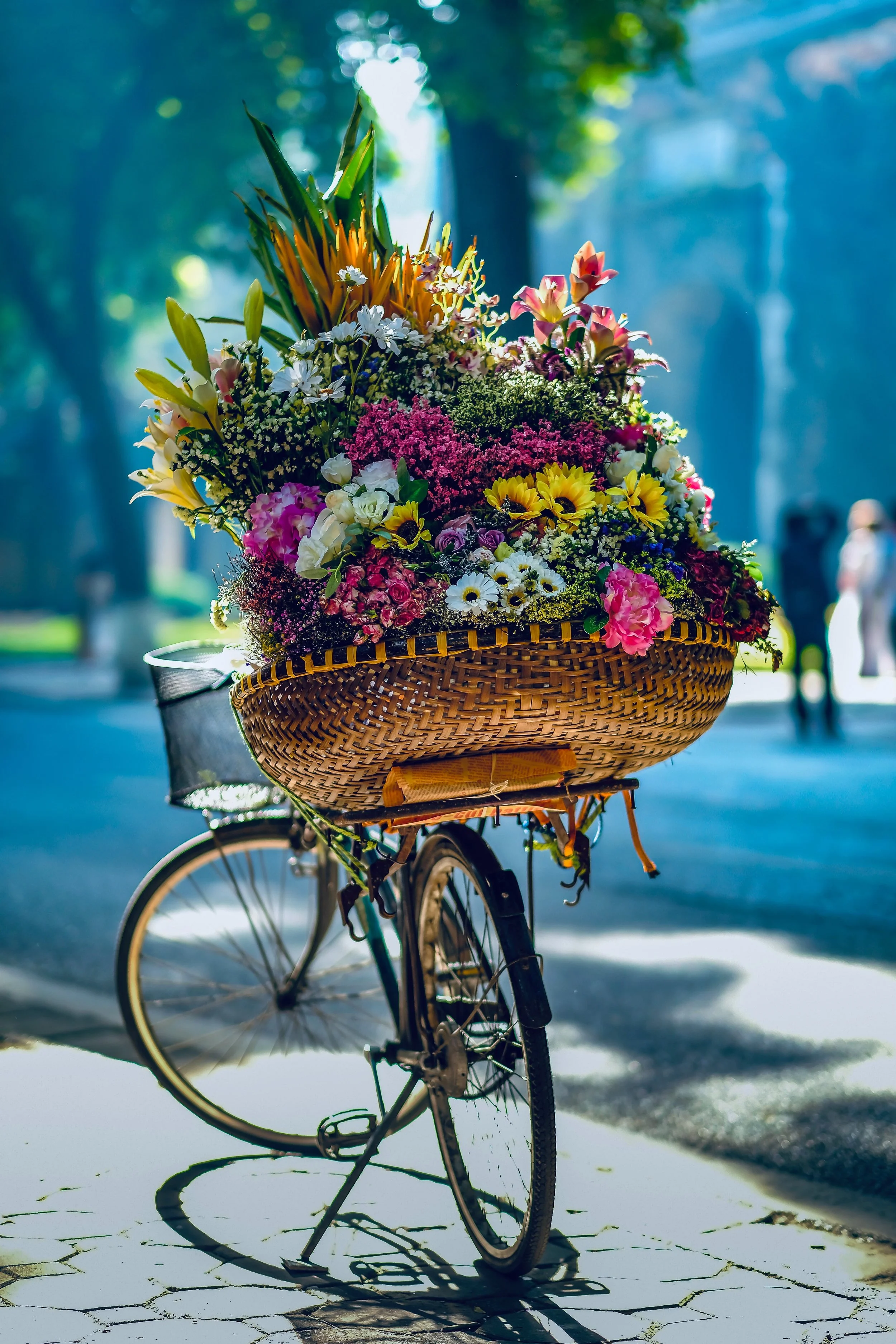 Coming Up Flowers: Aromatic Wines Paired with Studio Meadowlark Florals POP-UP!