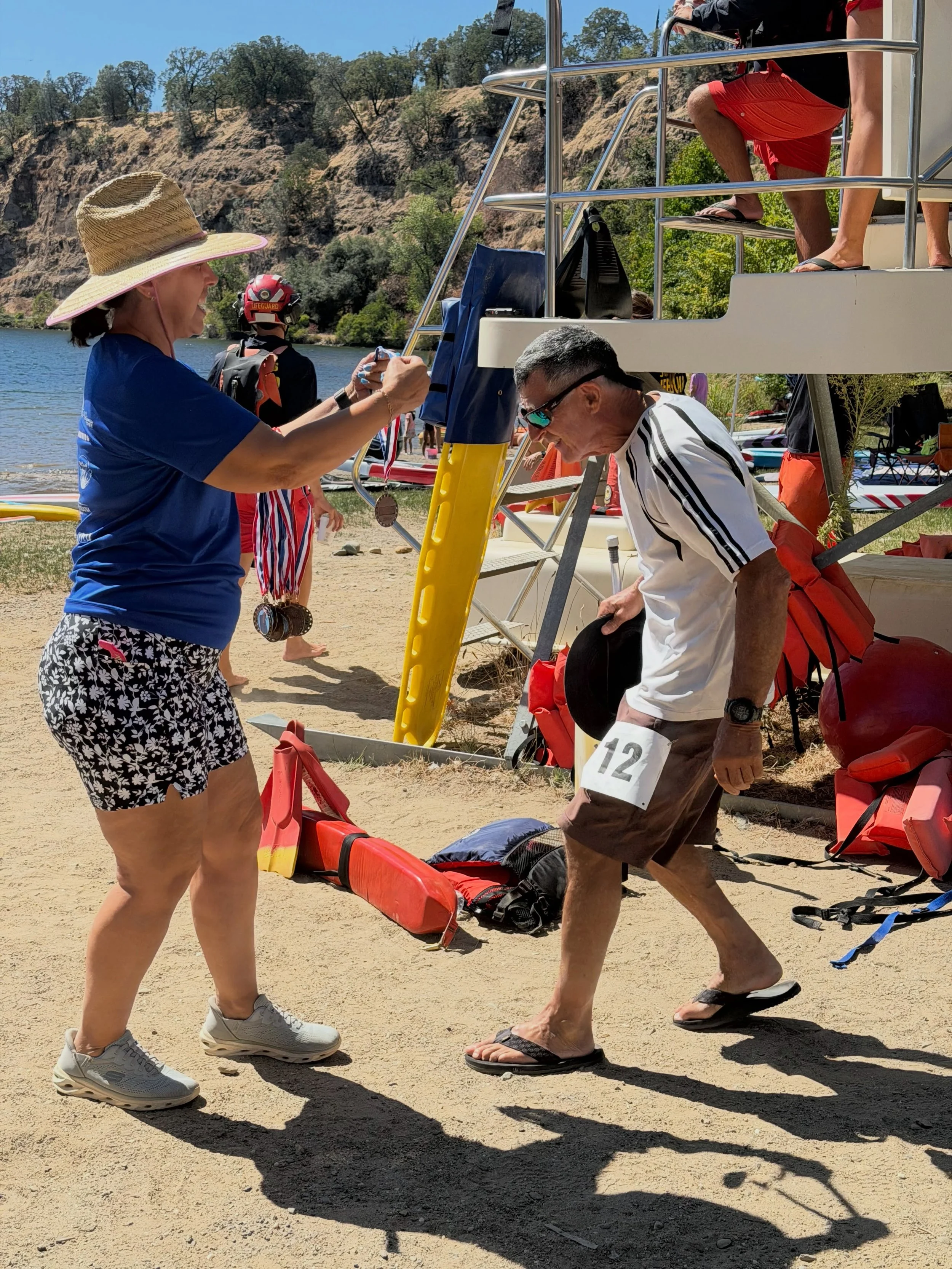 Some Ohana Paddle club members won their categories at Paddlesplash on the 5 mile course today! Congratulations Rob, Shirley and Karen!!!