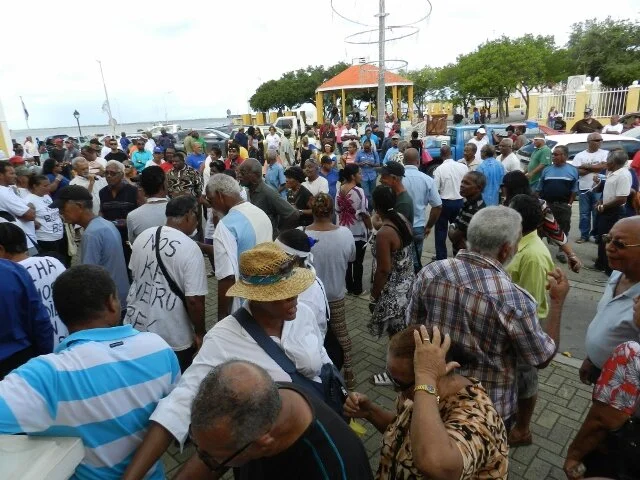 ws Protest people of Bonaire Dont move JF from goverment office, 2014 .jpg
